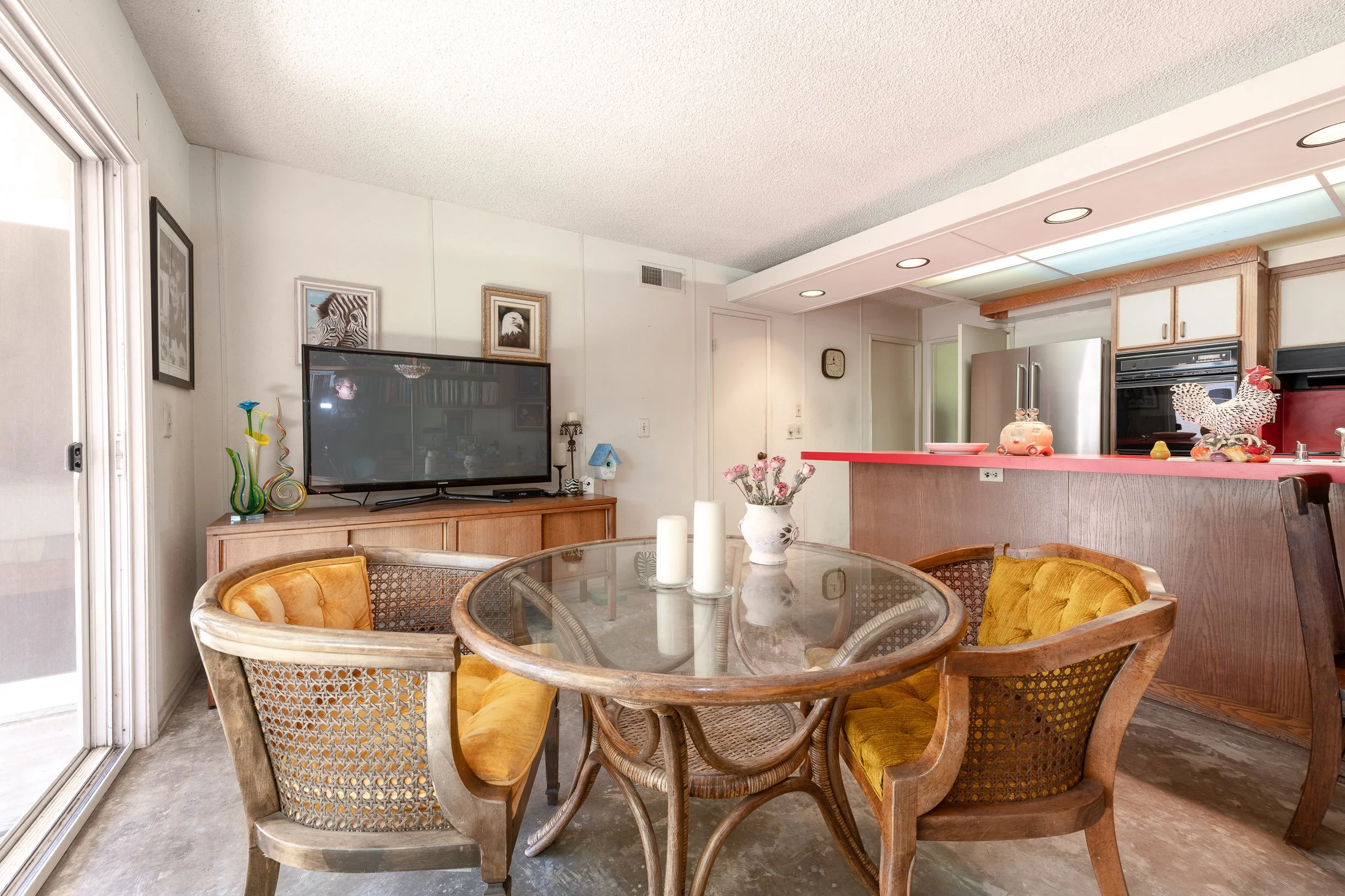 19    1104 Glenbridge Cr.jpg