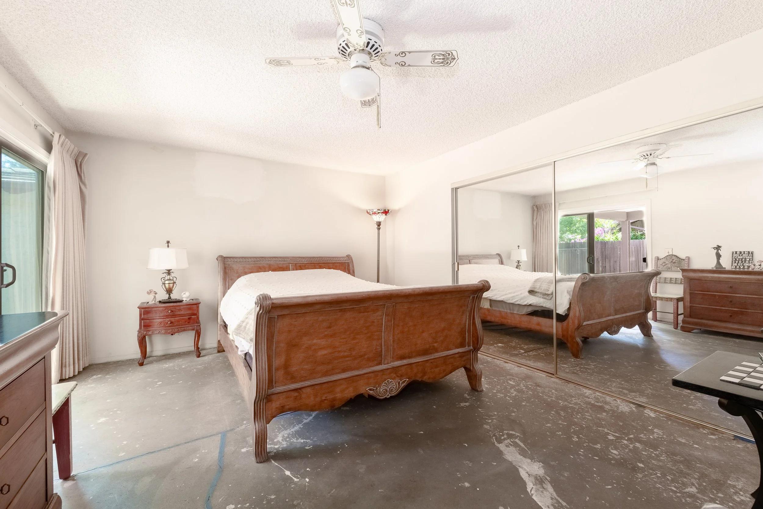 20    1104 Glenbridge Cr.jpg