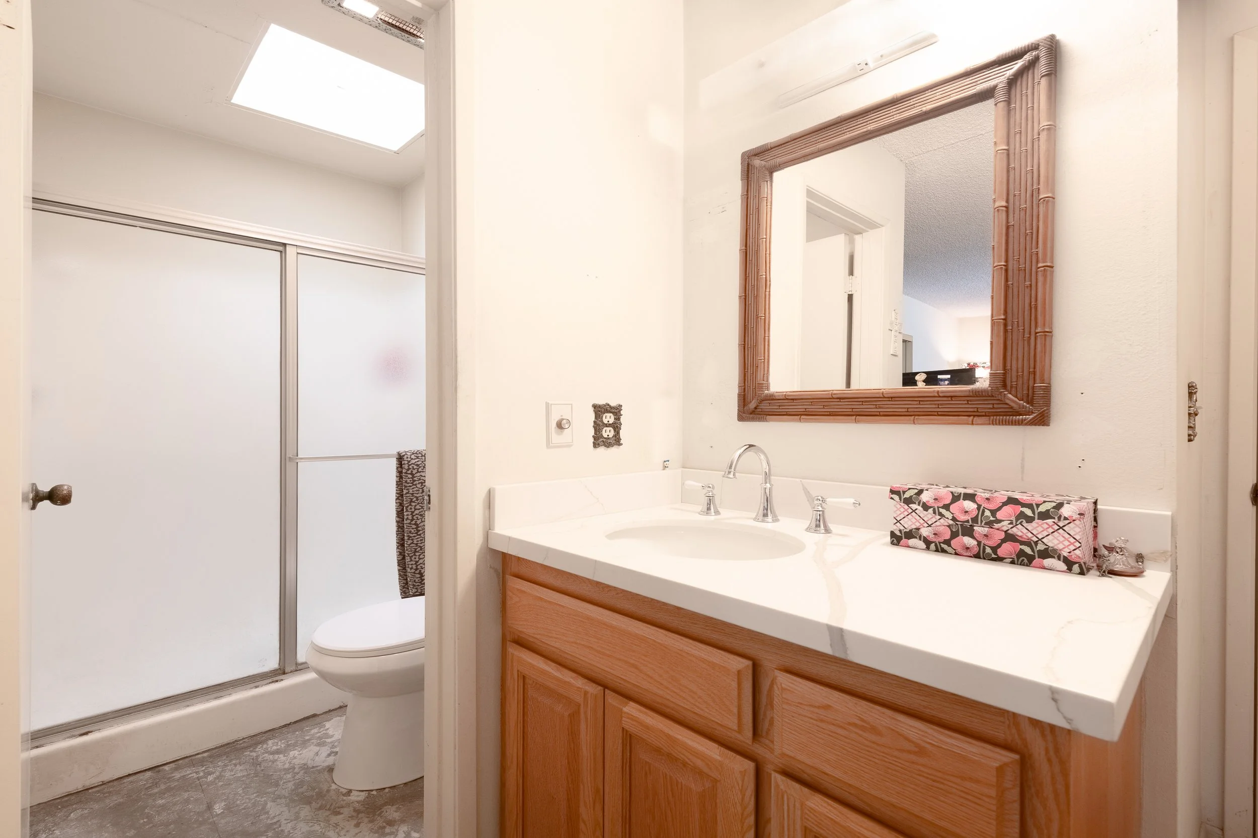 21    1104 Glenbridge Cr.jpg