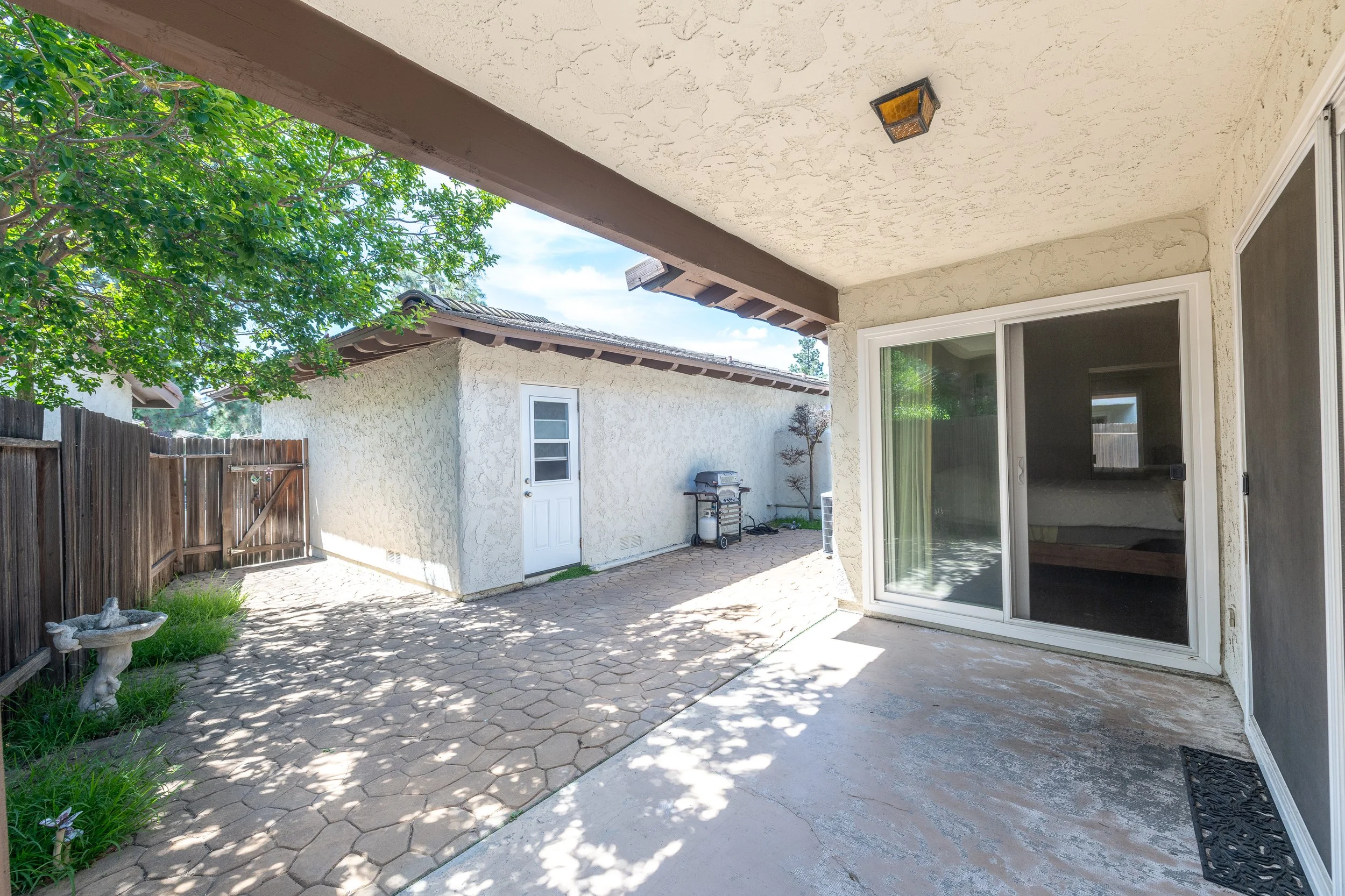 26    1104 Glenbridge Cr.jpg