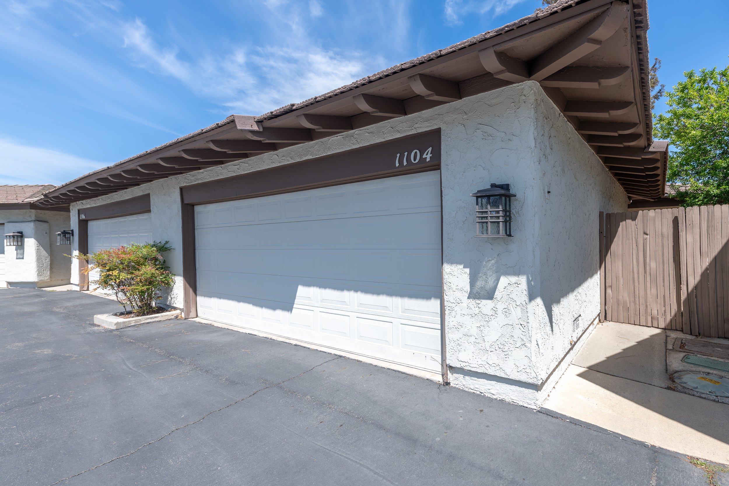 28    1104 Glenbridge Cr.jpg