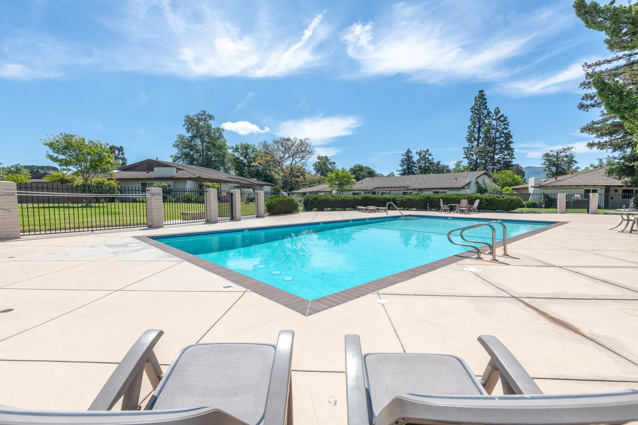 30    1104 Glenbridge Cr.jpg