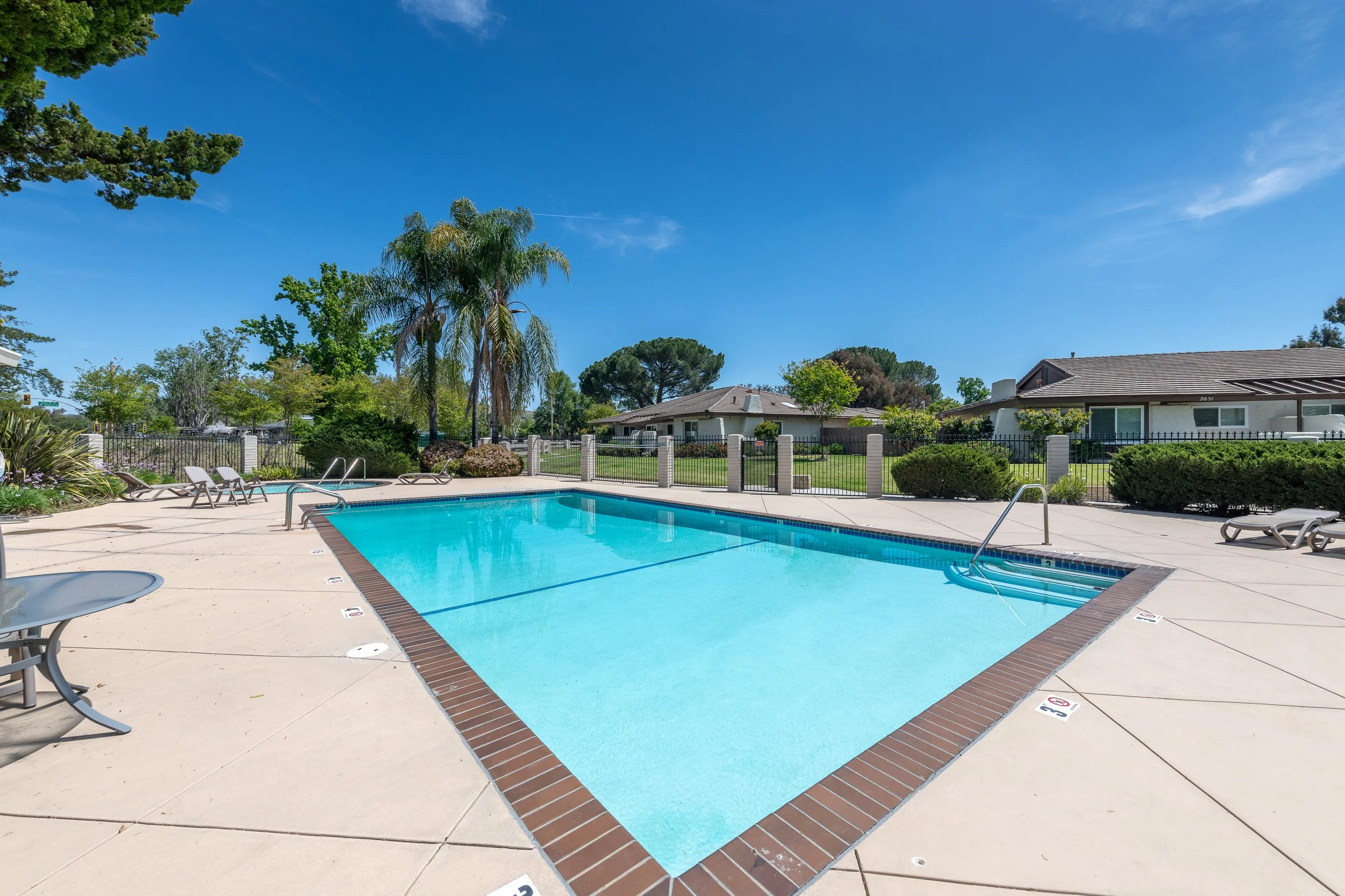 34    1104 Glenbridge Cr.jpg