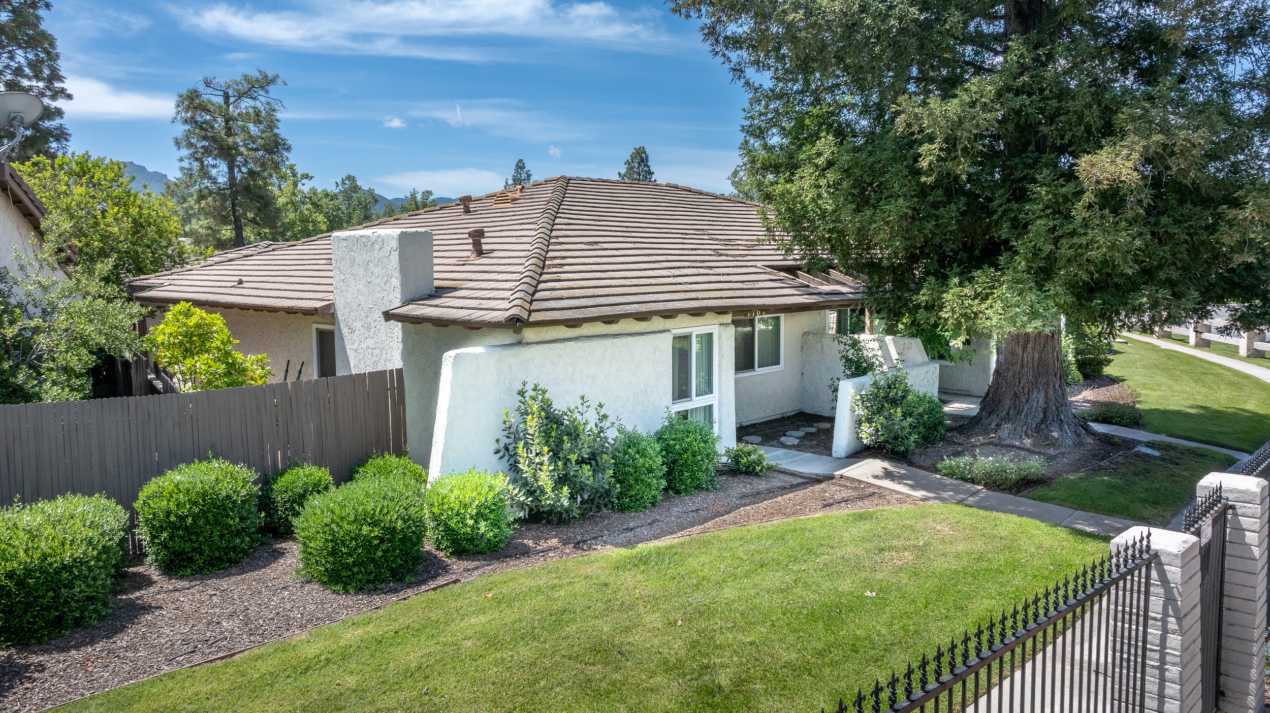 35    1104 Glenbridge Cr.jpg