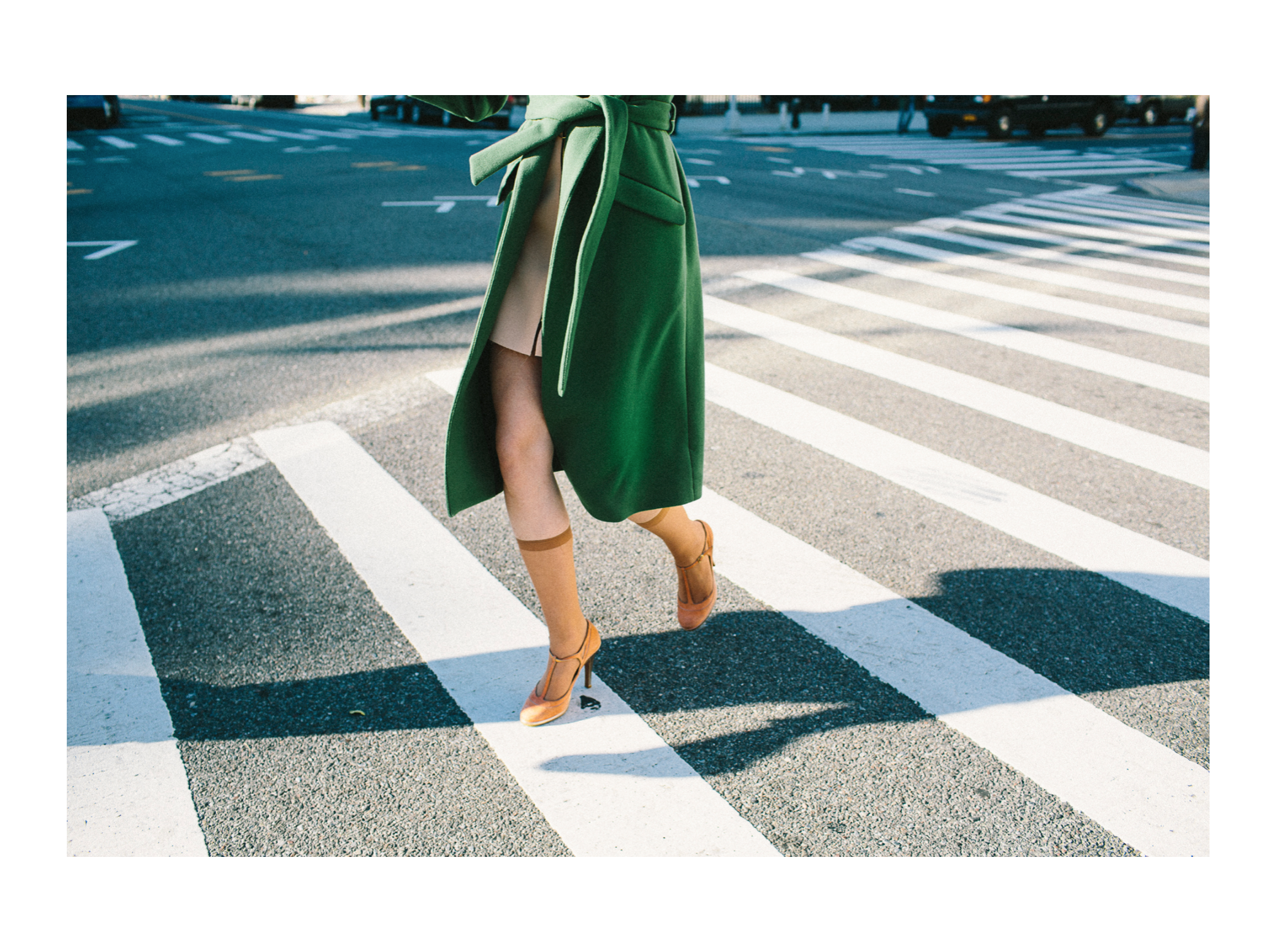 EMILYWINIKER_2019_LEGS-CROSSING-STREET.png