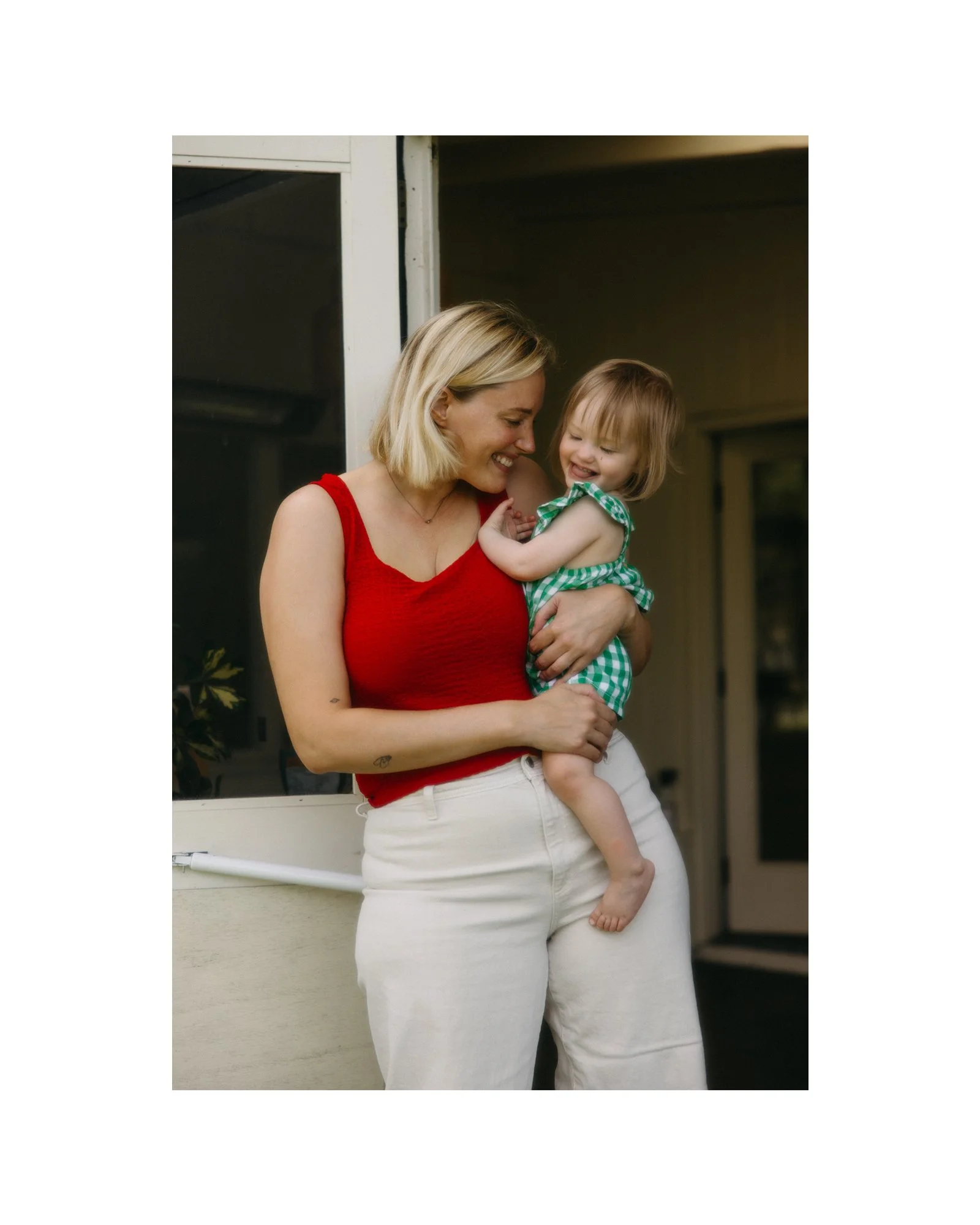 240520_MCKENZIE_ZOE_AT_HOME-6349.jpg