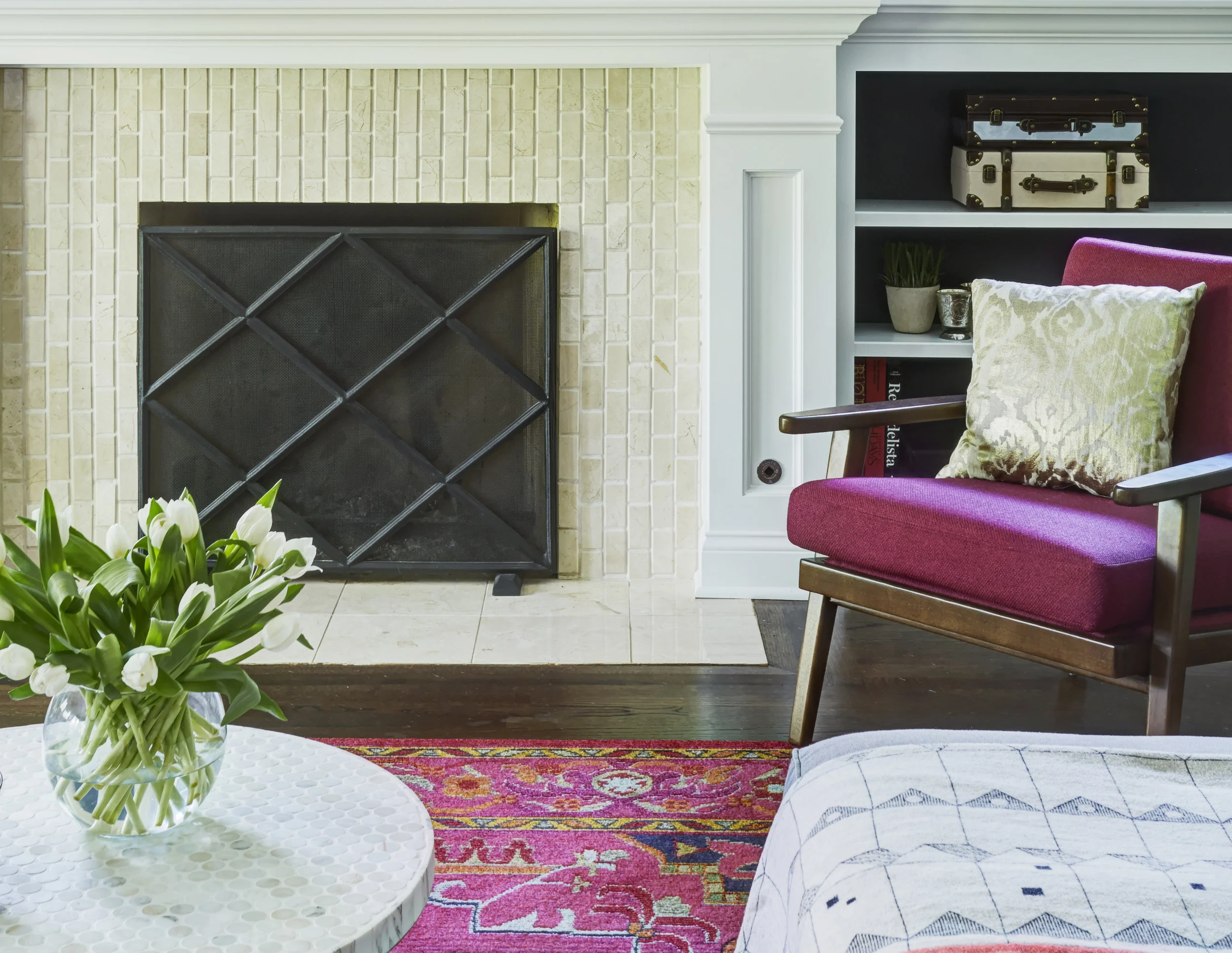 Unpatterned Chicago Interior Overhaul Styling