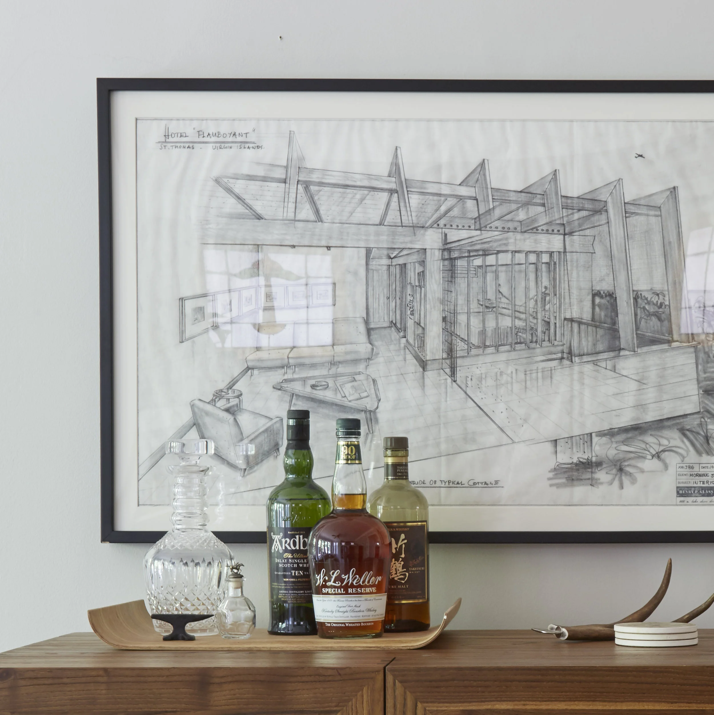 Unpatterned Chicago Interior Decor Styling