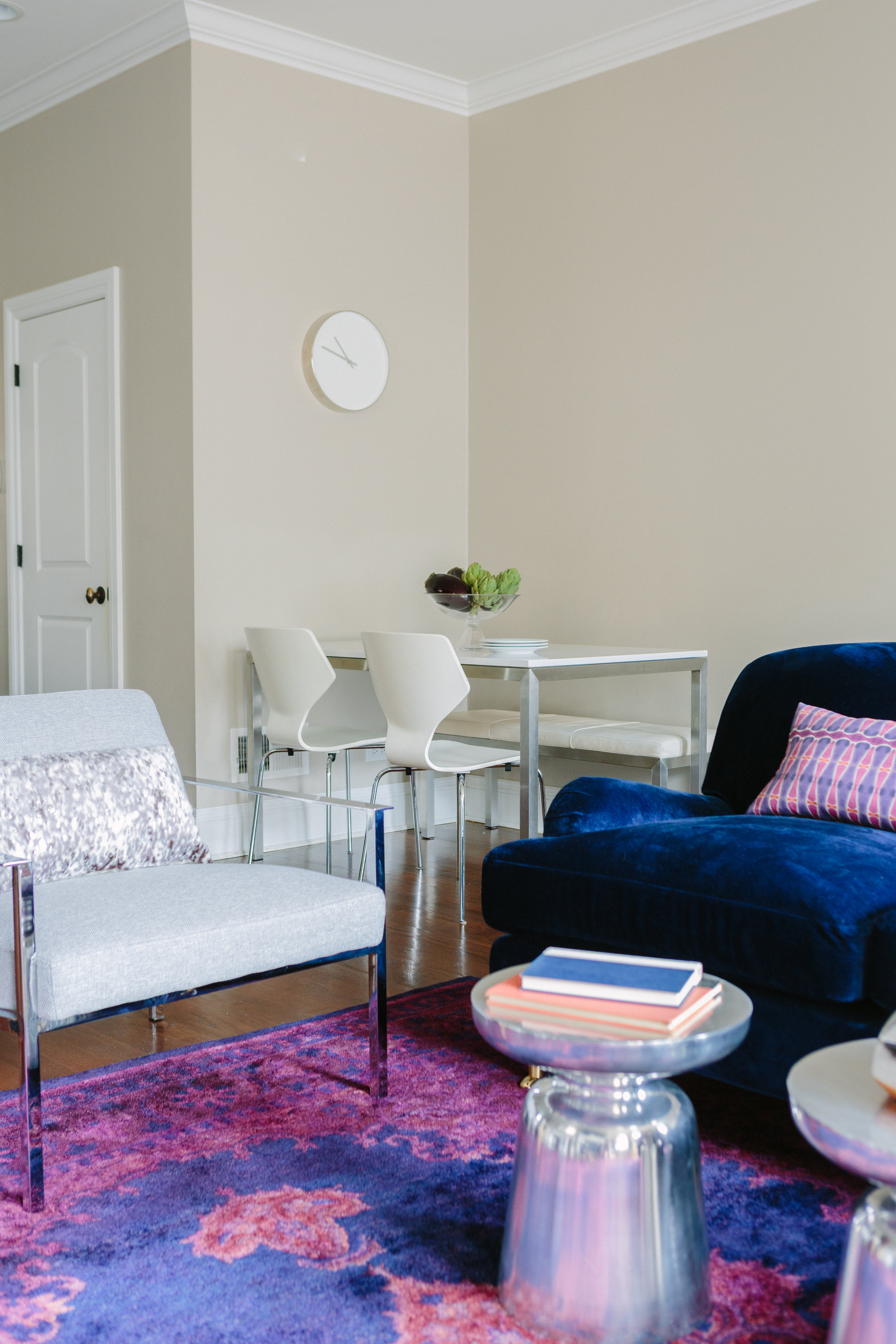 Unpatterned Chicago Interior Design