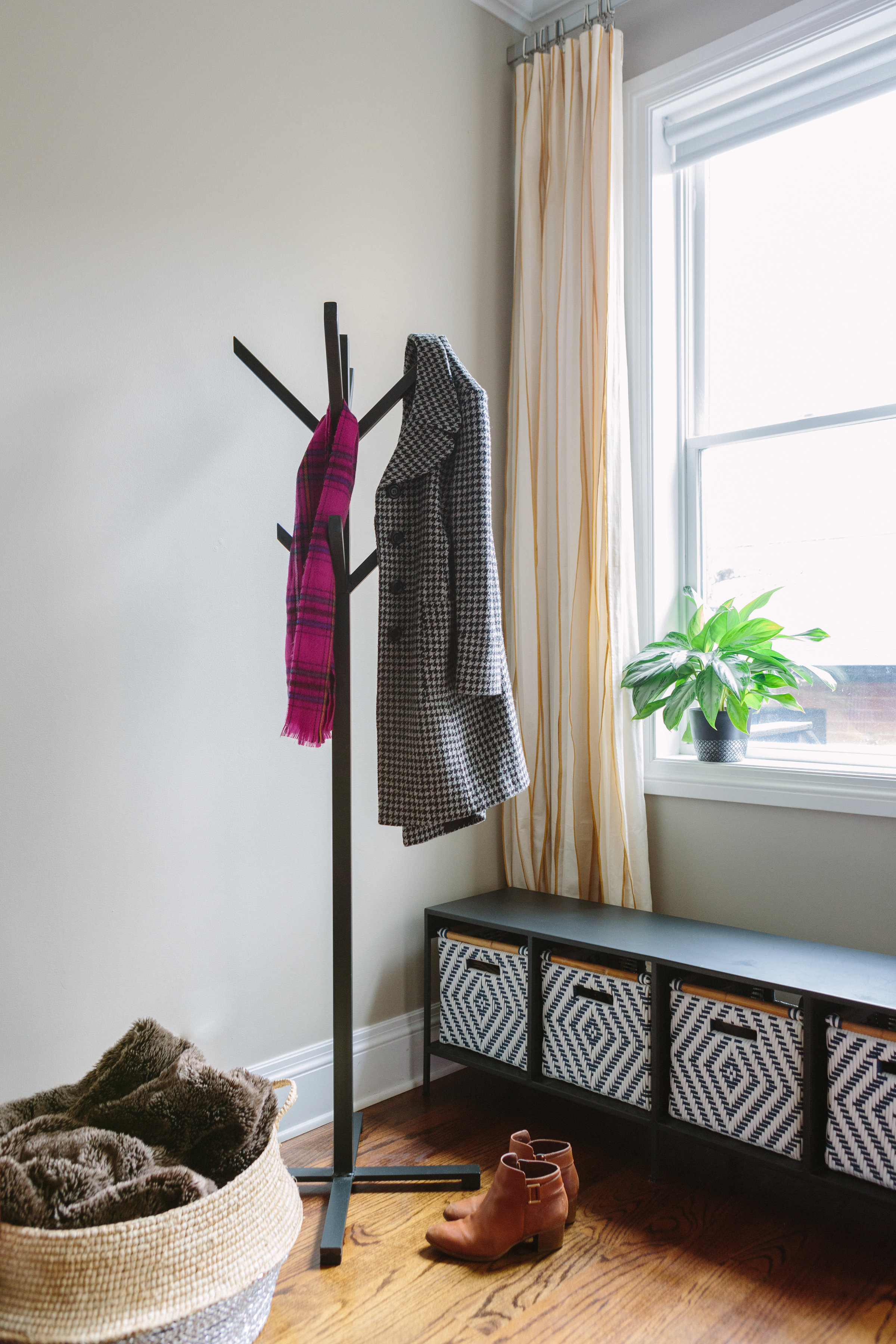 Unpatterned Chicago Home Decor