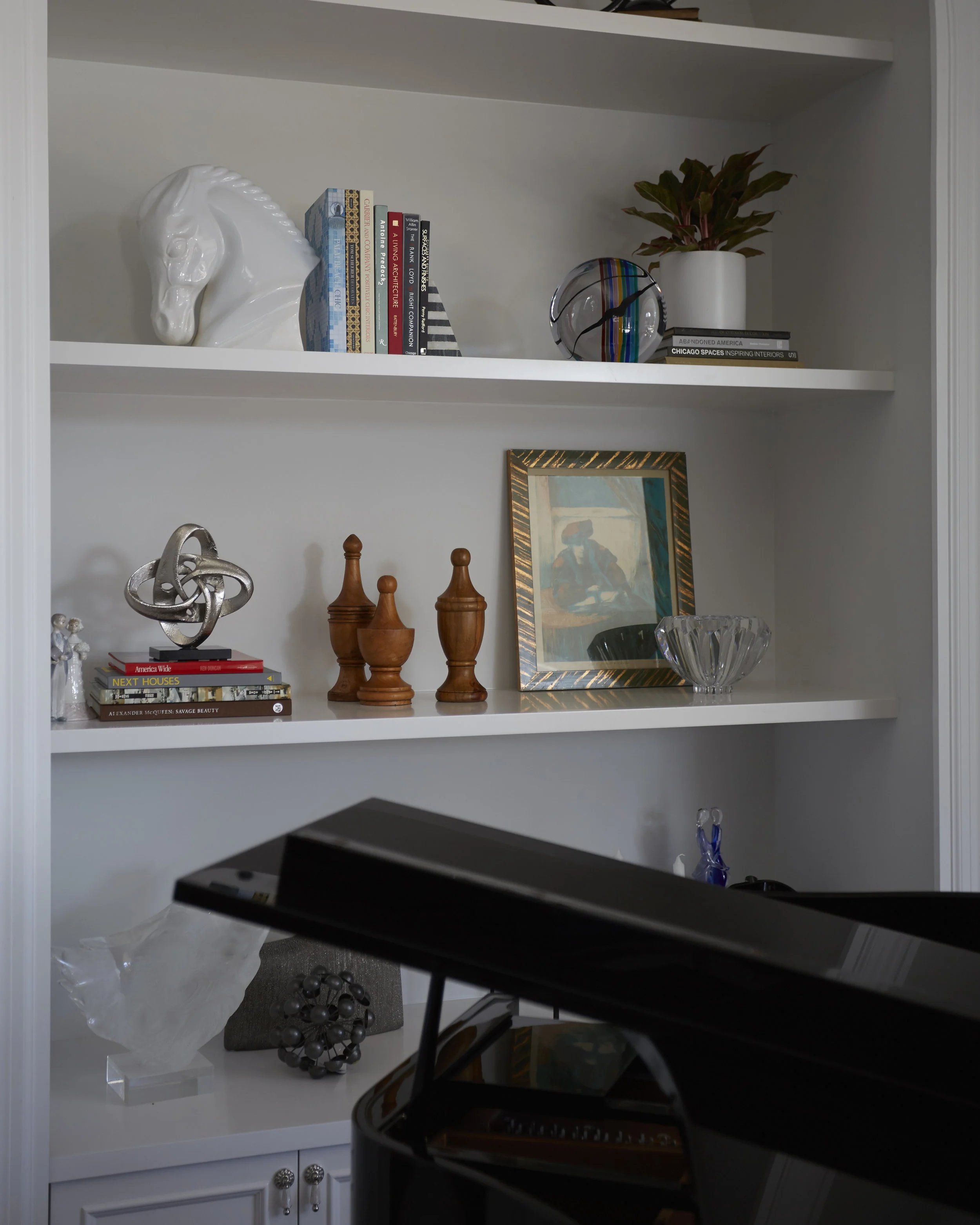 Unpatterned Chicago Home Decor