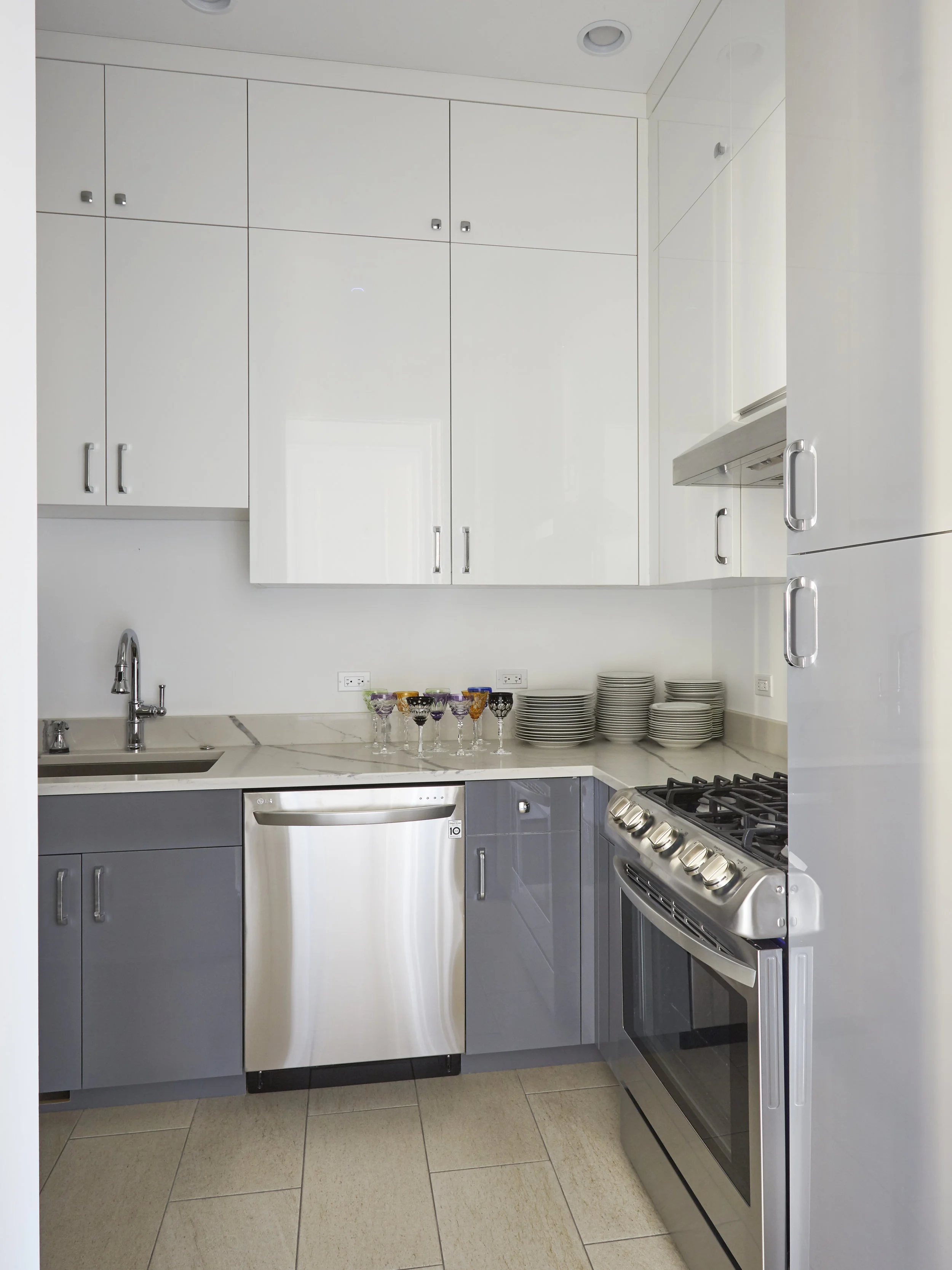 Unpatterned Chicago New Build Butler Plantry