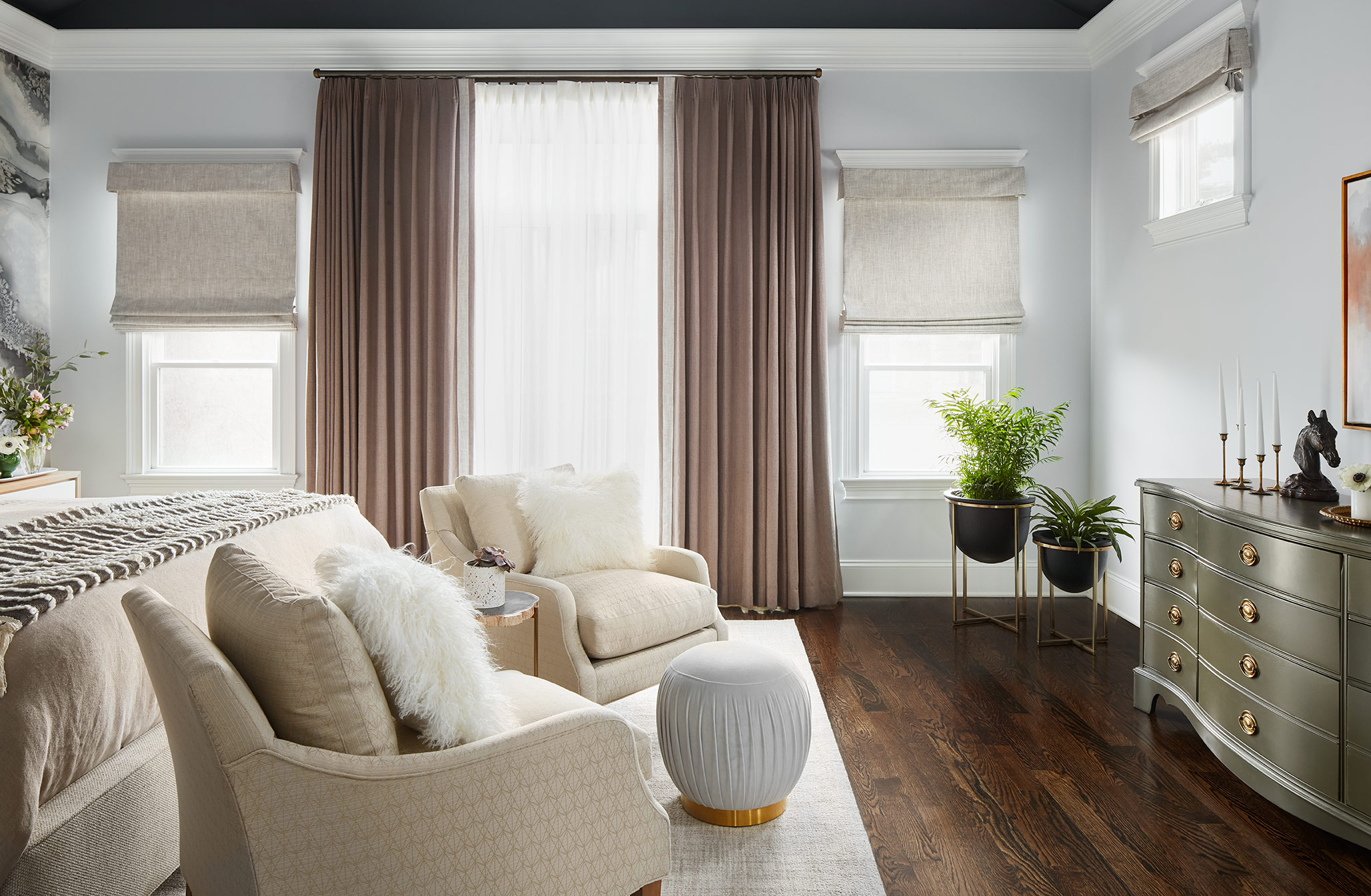 unpatterned_luxemasterbedroom-chicago-03.jpg