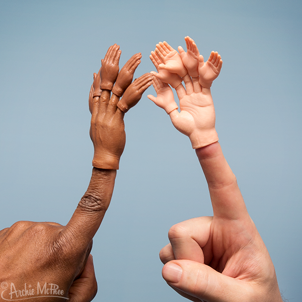 minihands3.png