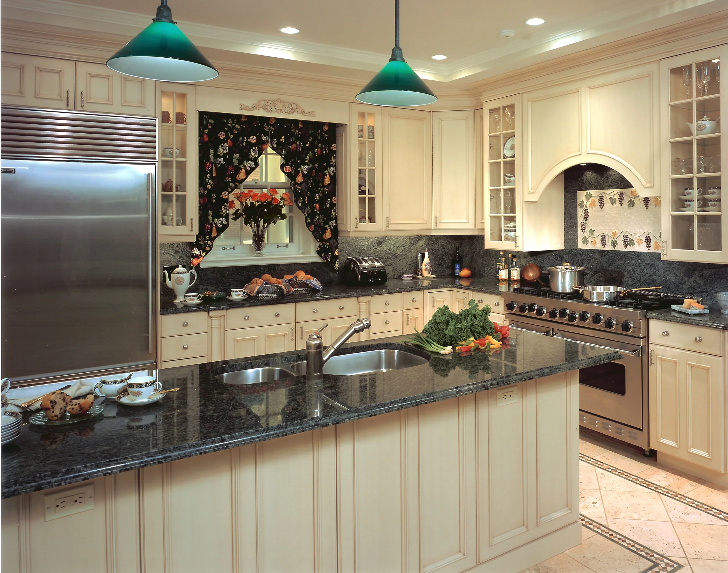 Rutt Traditional Kitchen Roslyn New York