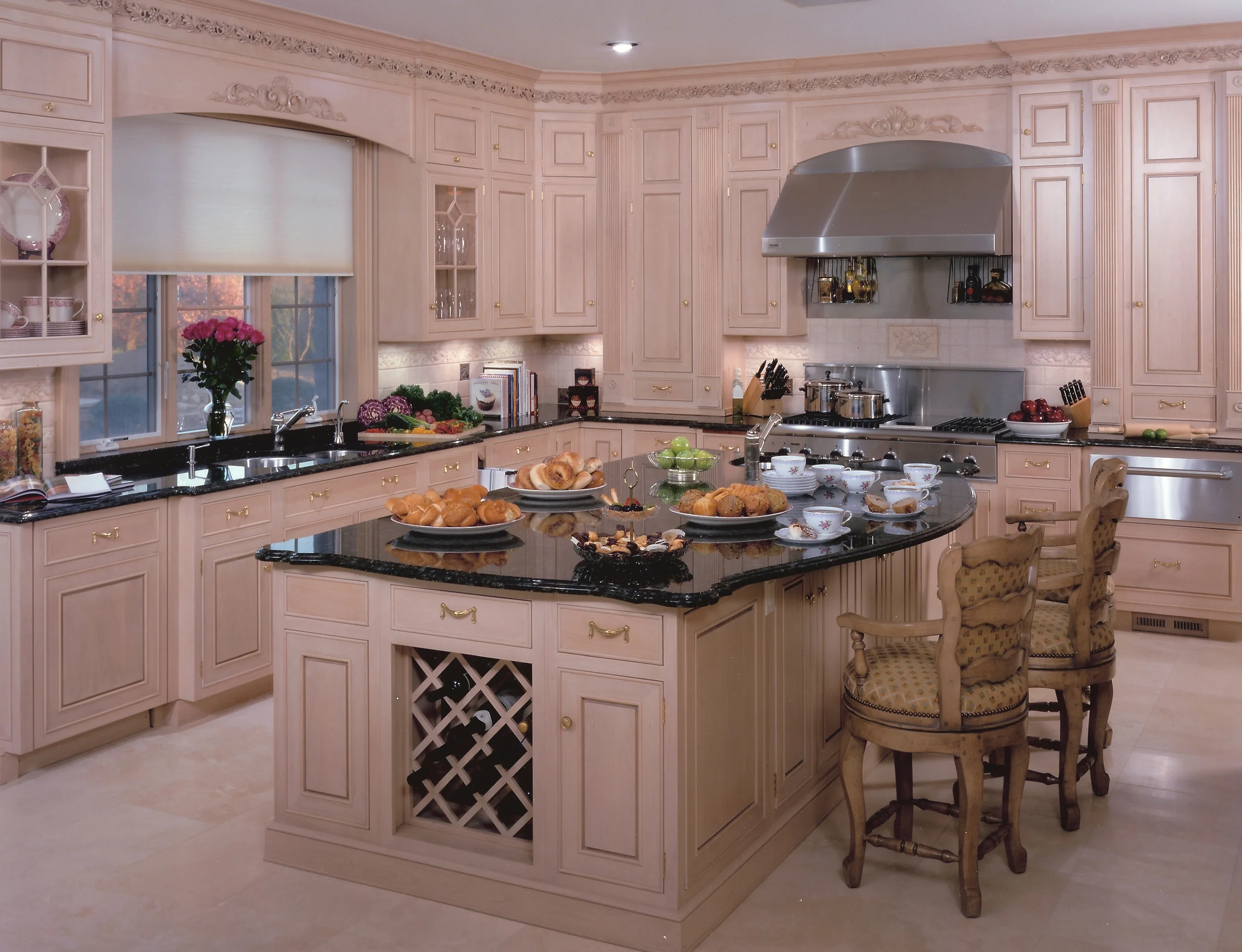 Entertaining RUTT Kitchen Kings Point New York