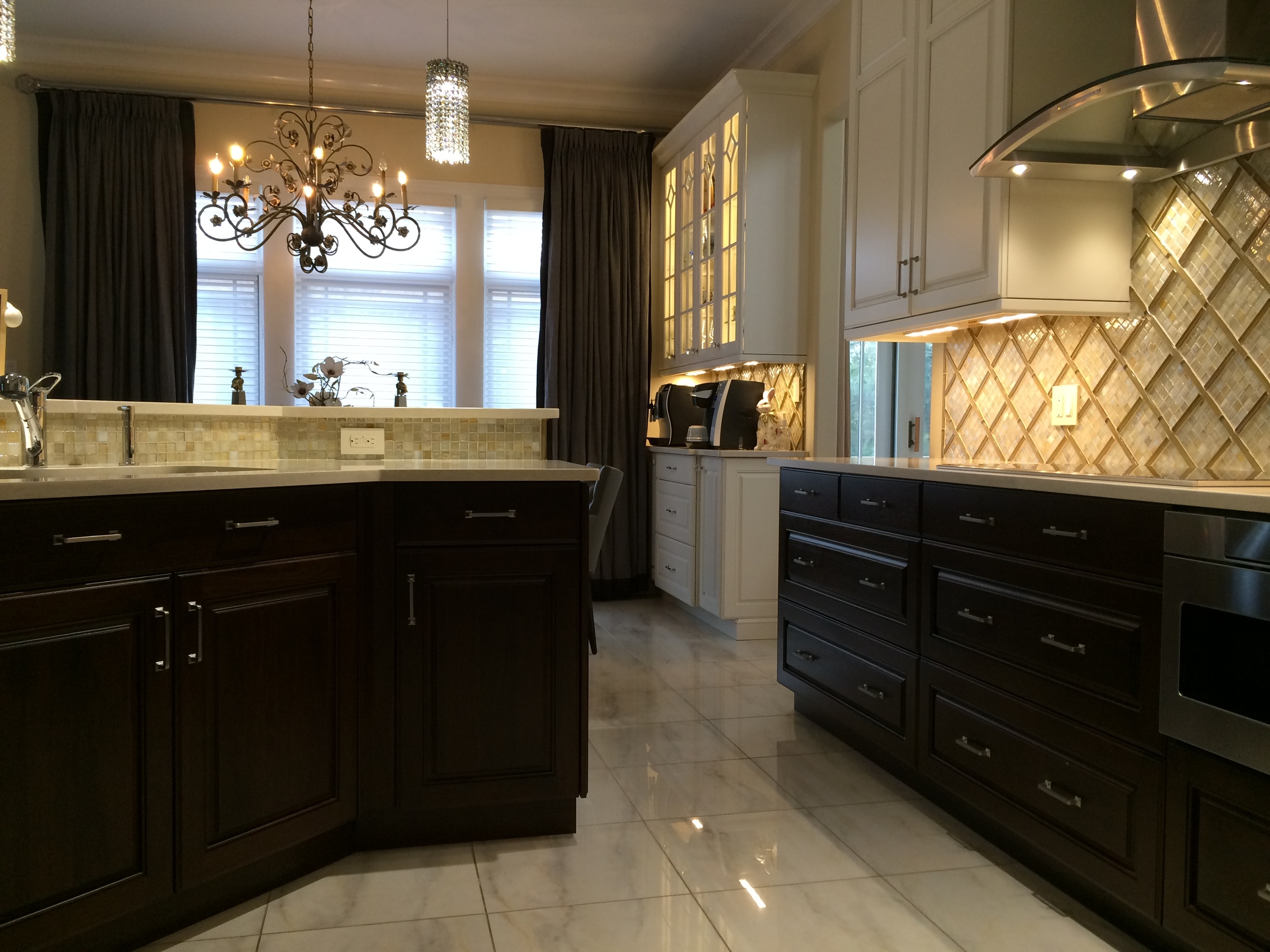Marble Floors sparkle in New York Rutt Kitchen