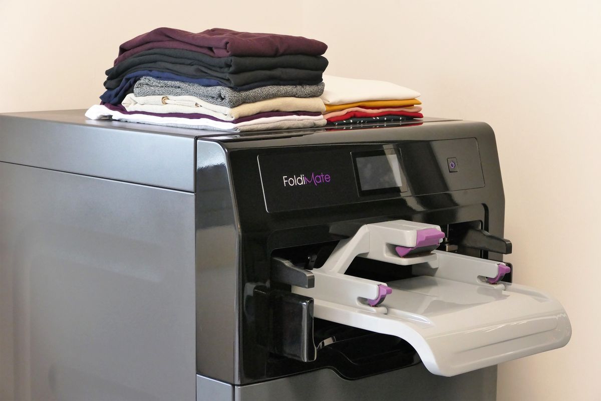 FoldiMate_with_folded_items.0.jpg