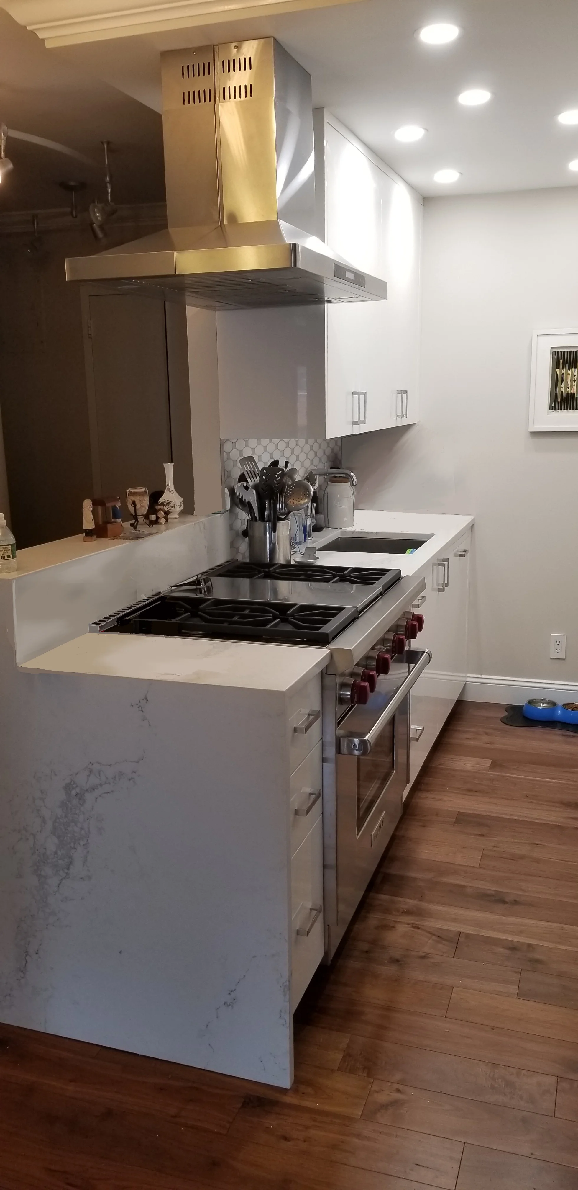 Manhattan Apartment Contemporary Rutt Cabinetry