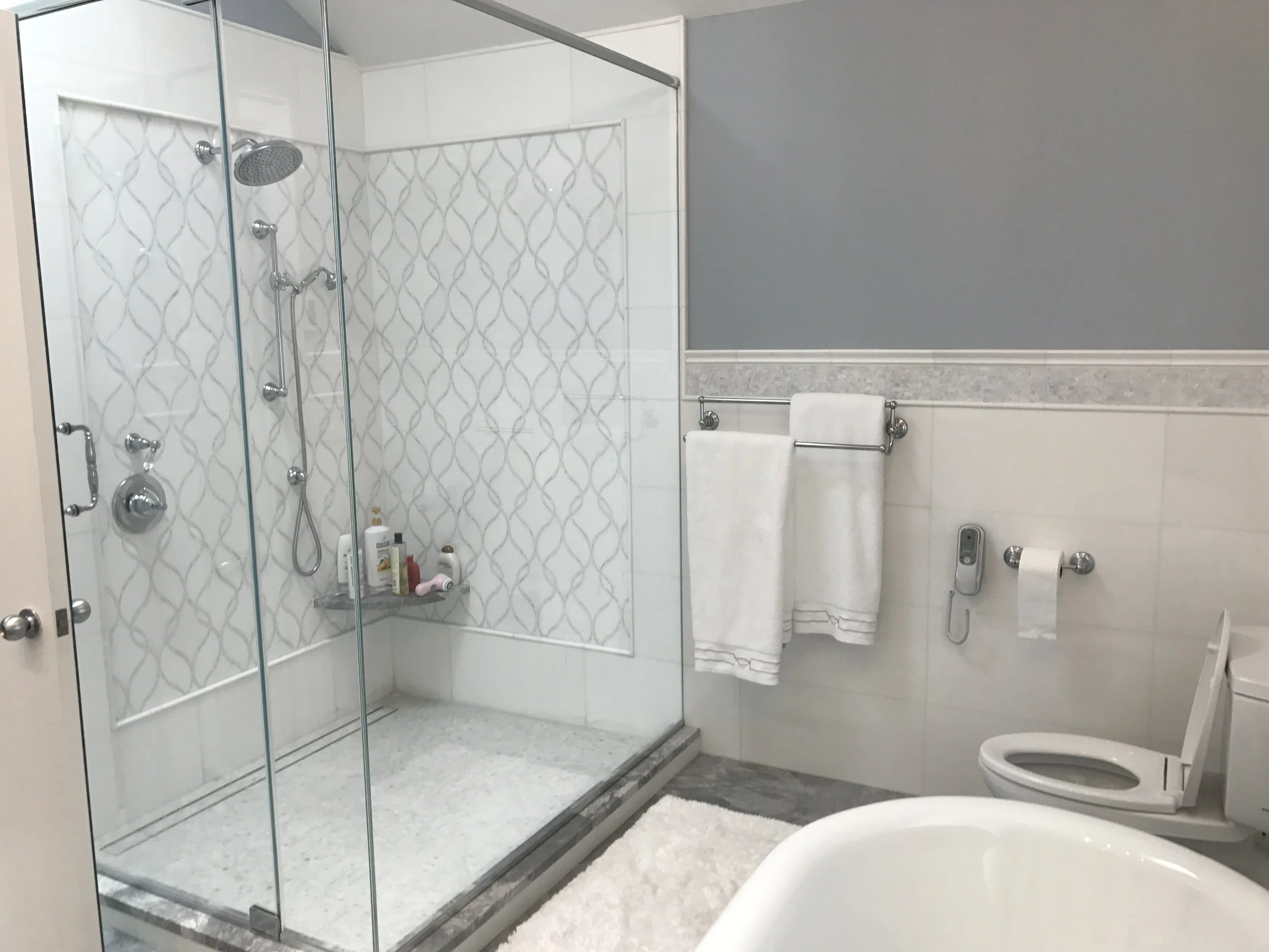 Elite Kitchen & Bath / EXPRESS CONTRACTING Kitchen, Bath & Home