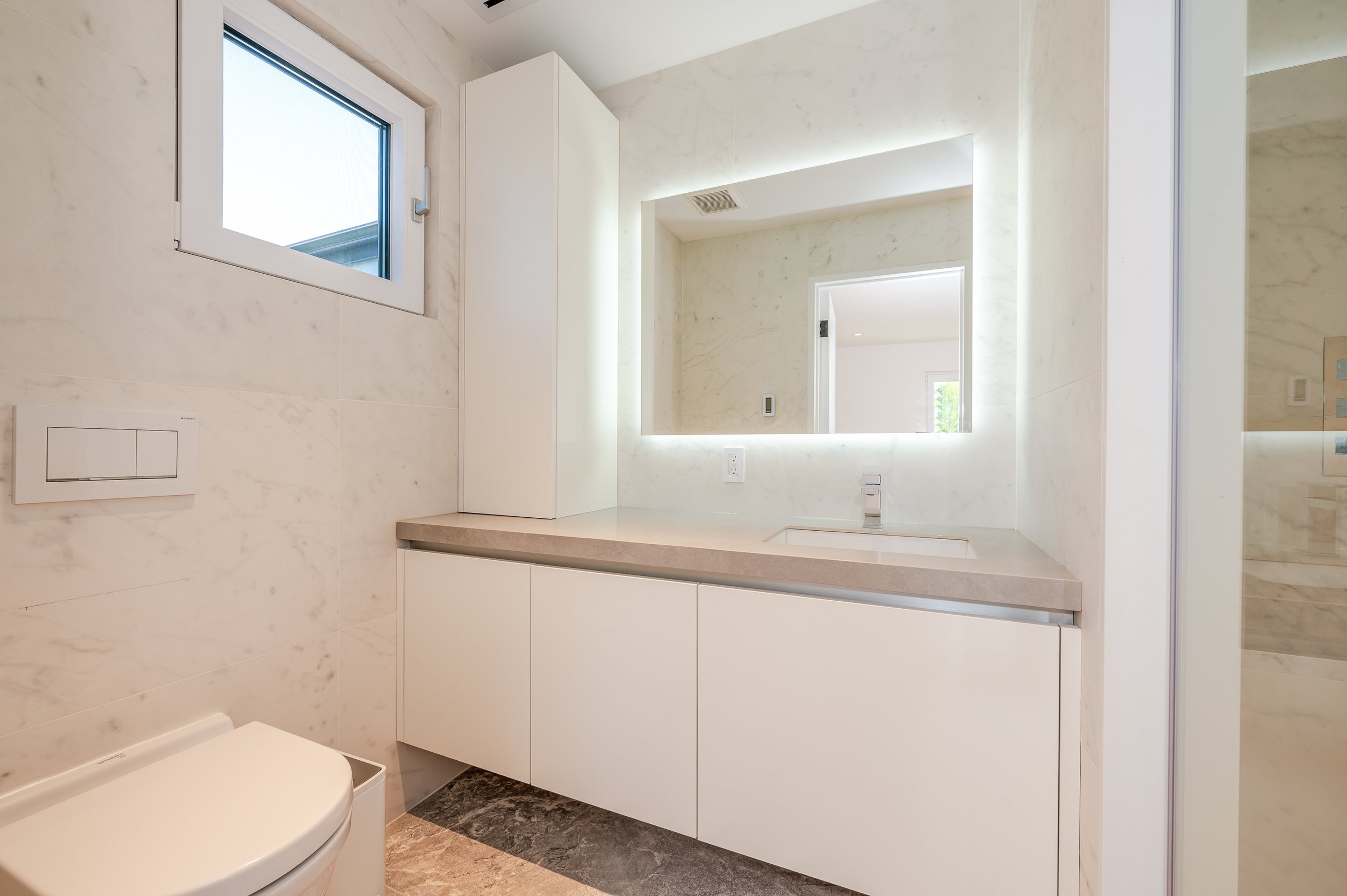 Elite Kitchen & Bath / EXPRESS CONTRACTING Kitchen, Bath & Home