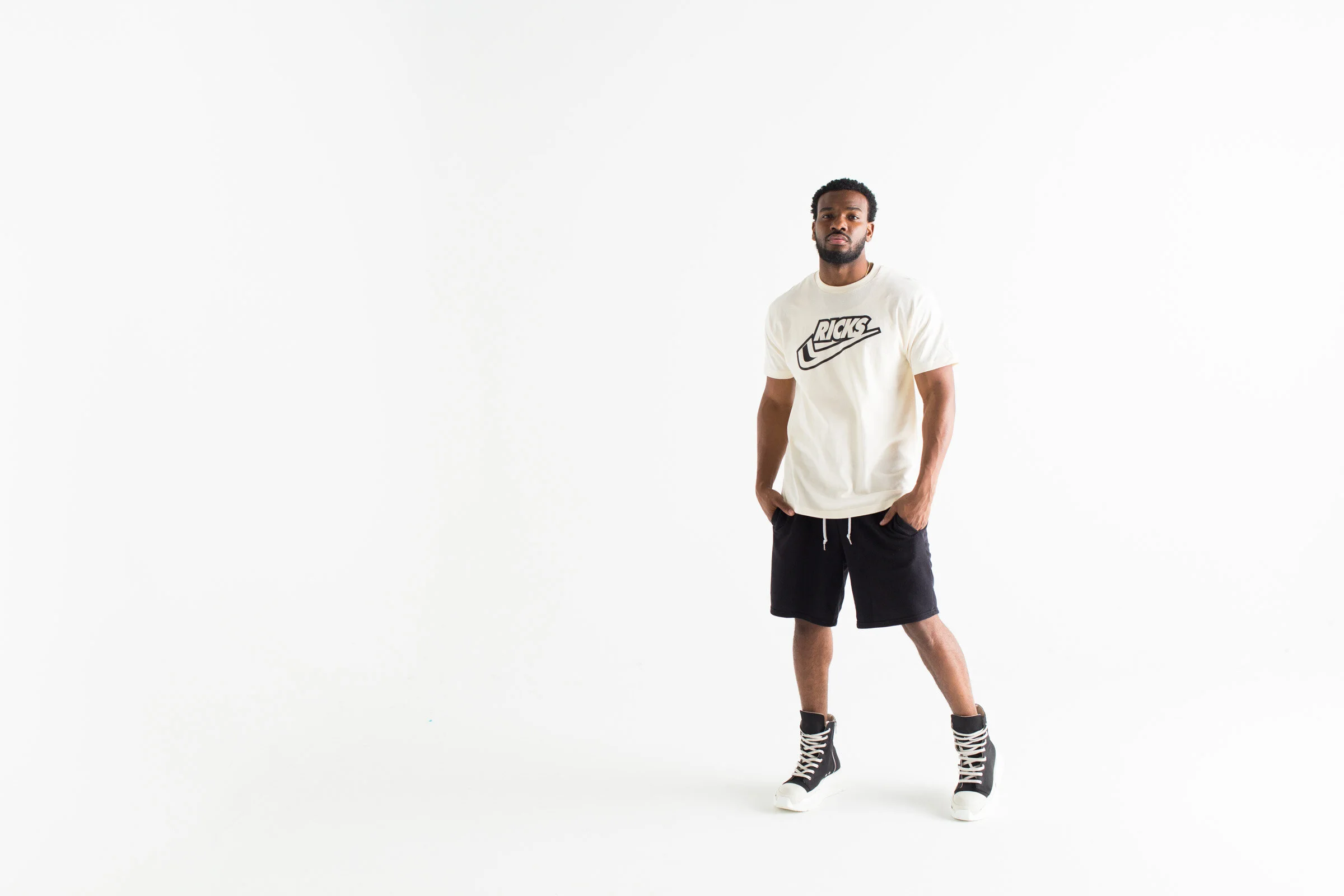 1922EFA3-C40E-4685-B63A-A1194C6BF348