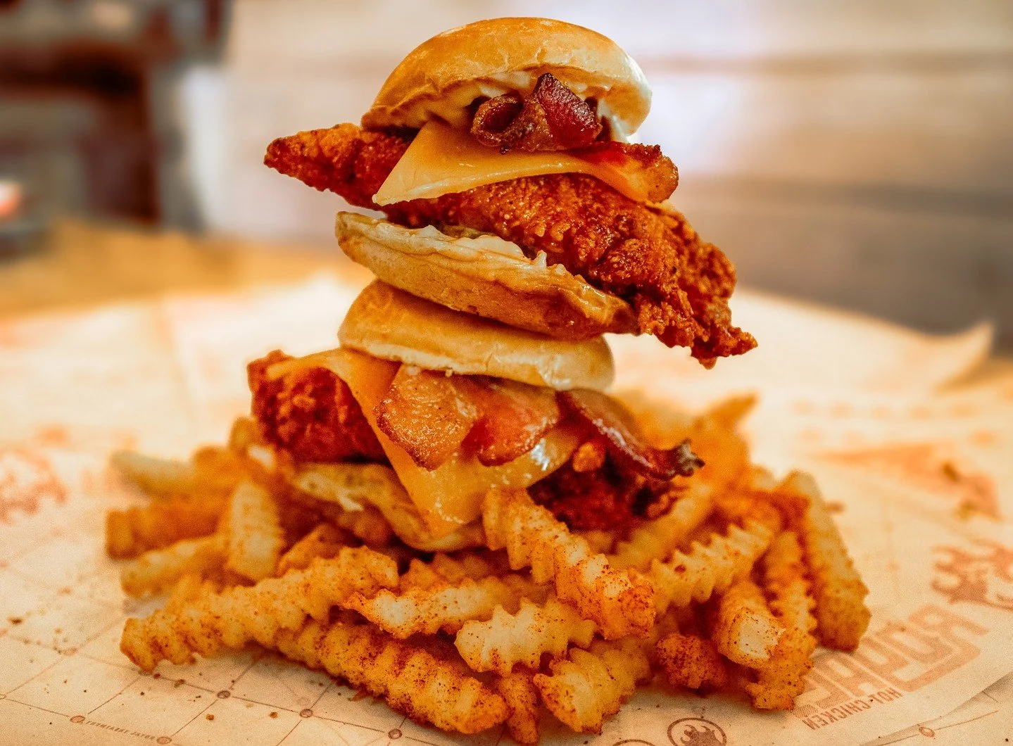 Lunch plans? ✅ You know you've been wanting to try January's Maple Cheddar Bacon sliders, so what are you waiting for? Try them in any heat level from Not Heat to Gonzo. 🔥 

#royalshotchicken #hotchicken #louisvillehotchicken #louisvillefood #louisv