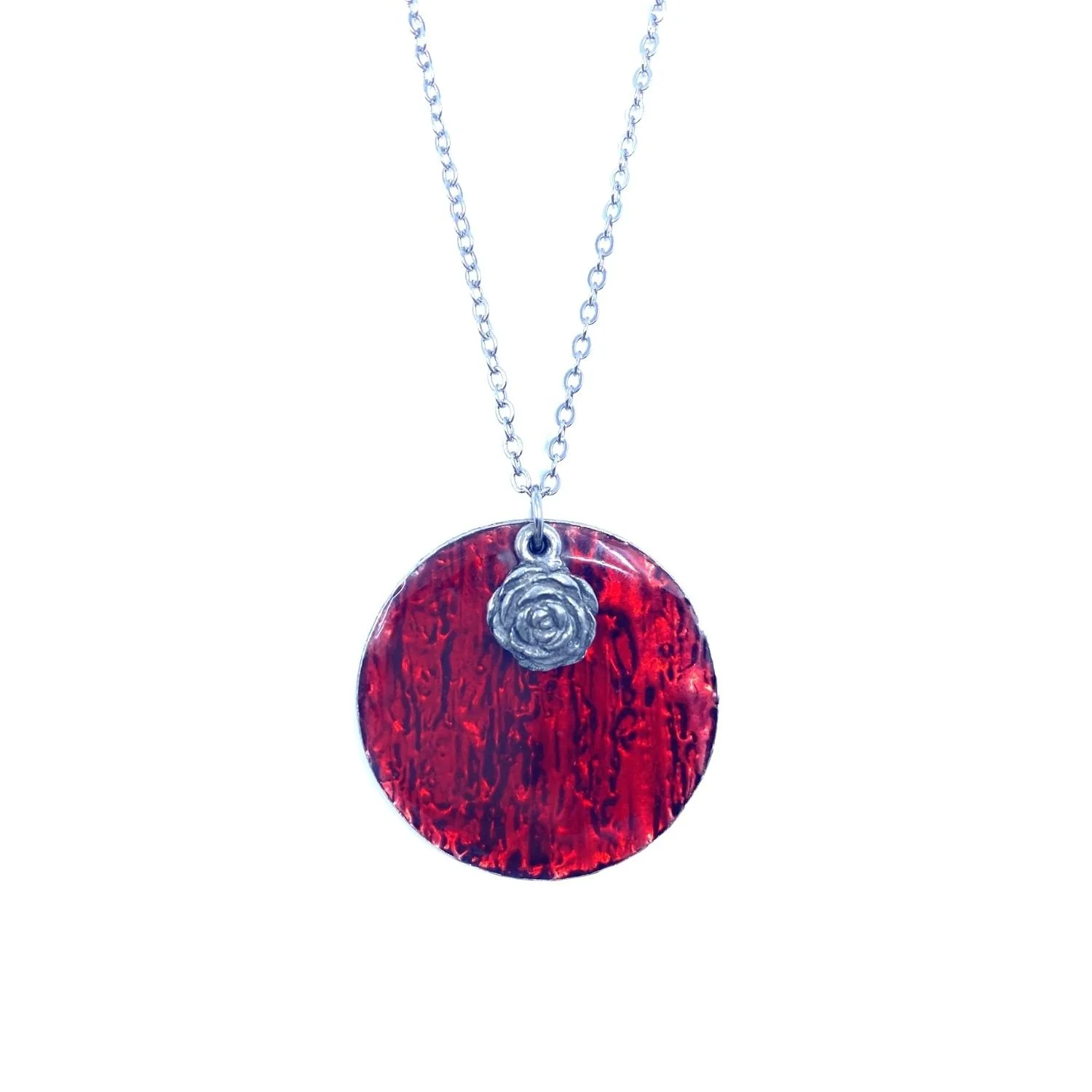Pendentif rond rouge avec rose1 .jpg