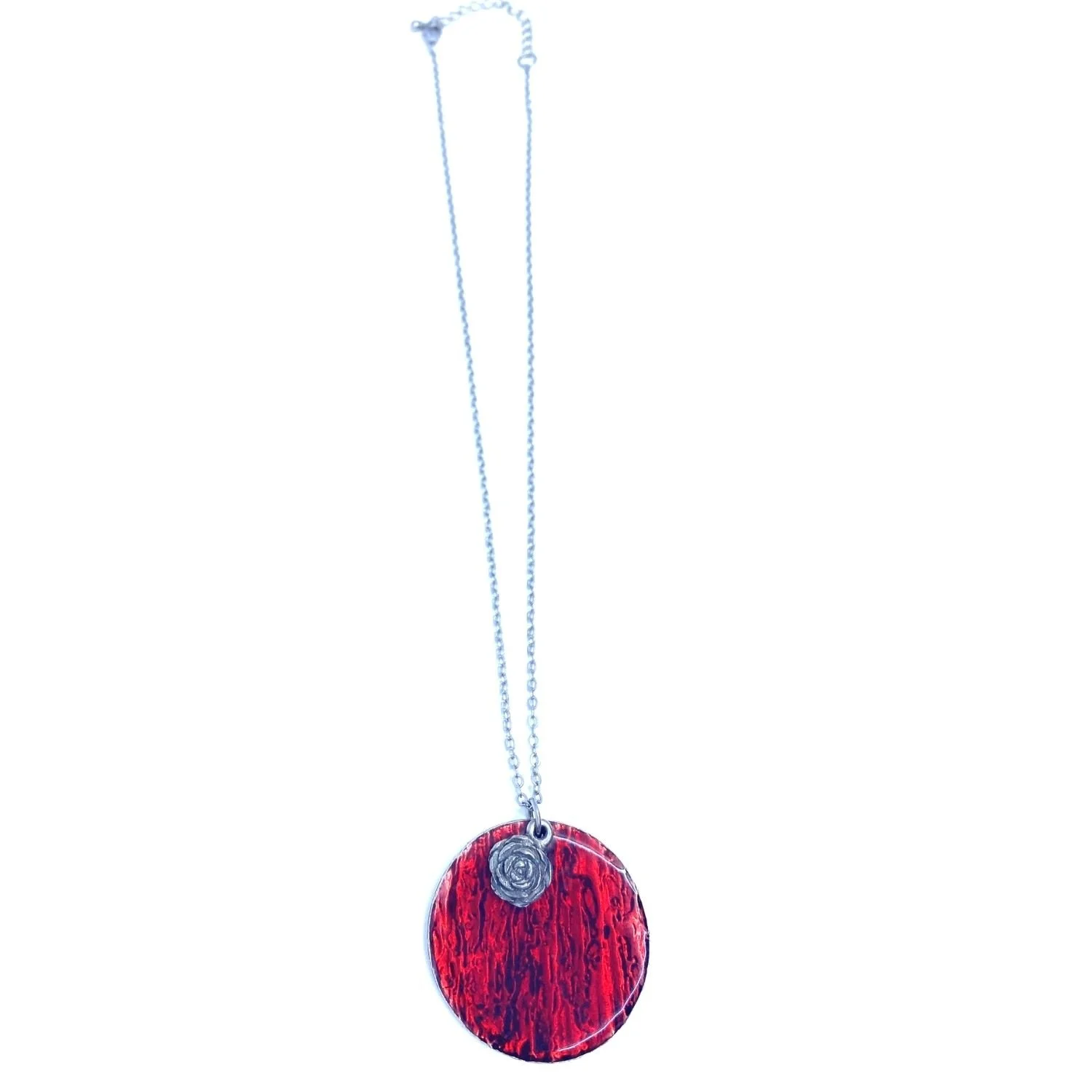 Pendentif rond rouge avec rose4.jpg