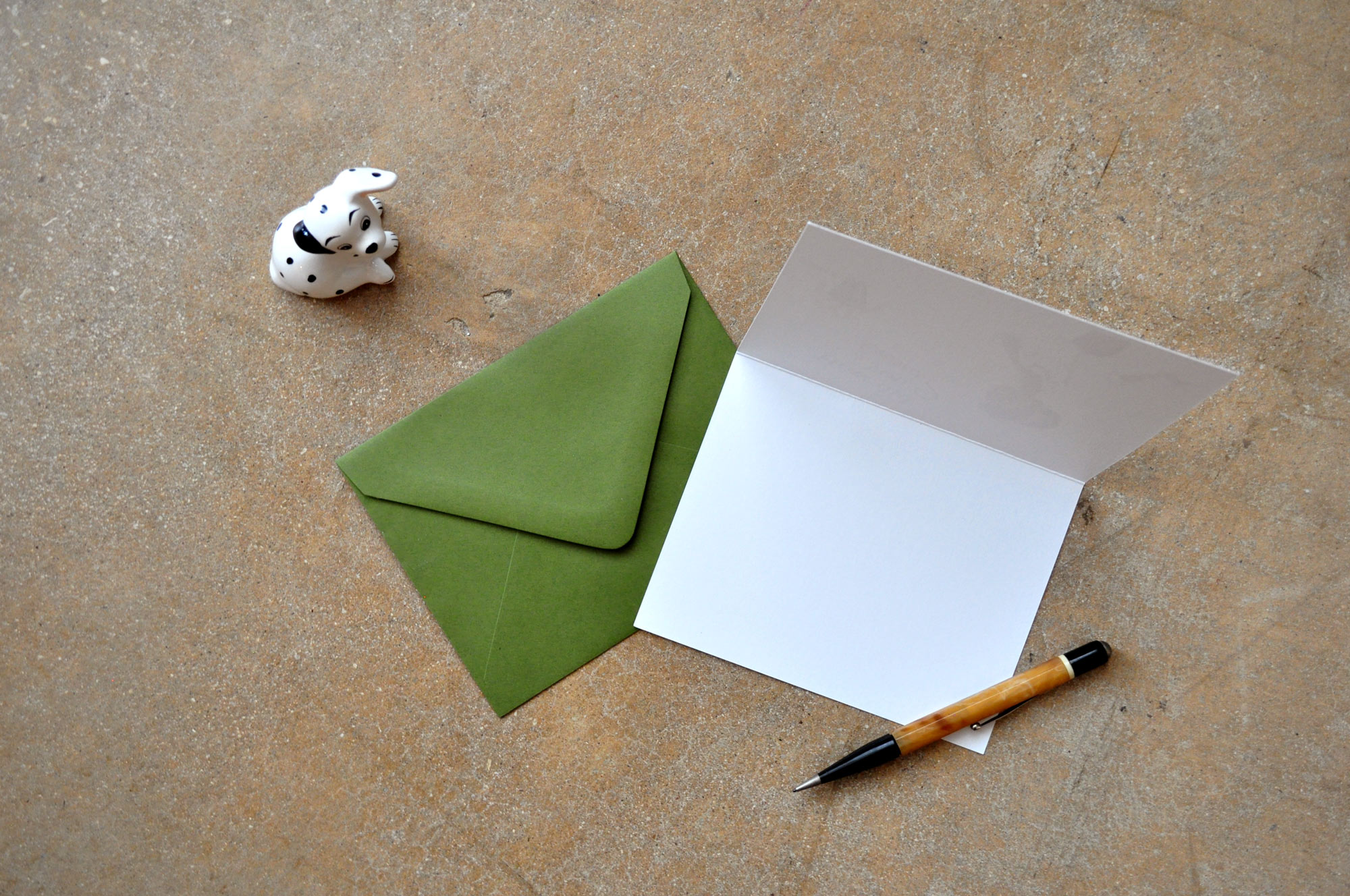 GracieKlumpp_Christmas_ThankYou_GreenEnvelope_Open.jpg