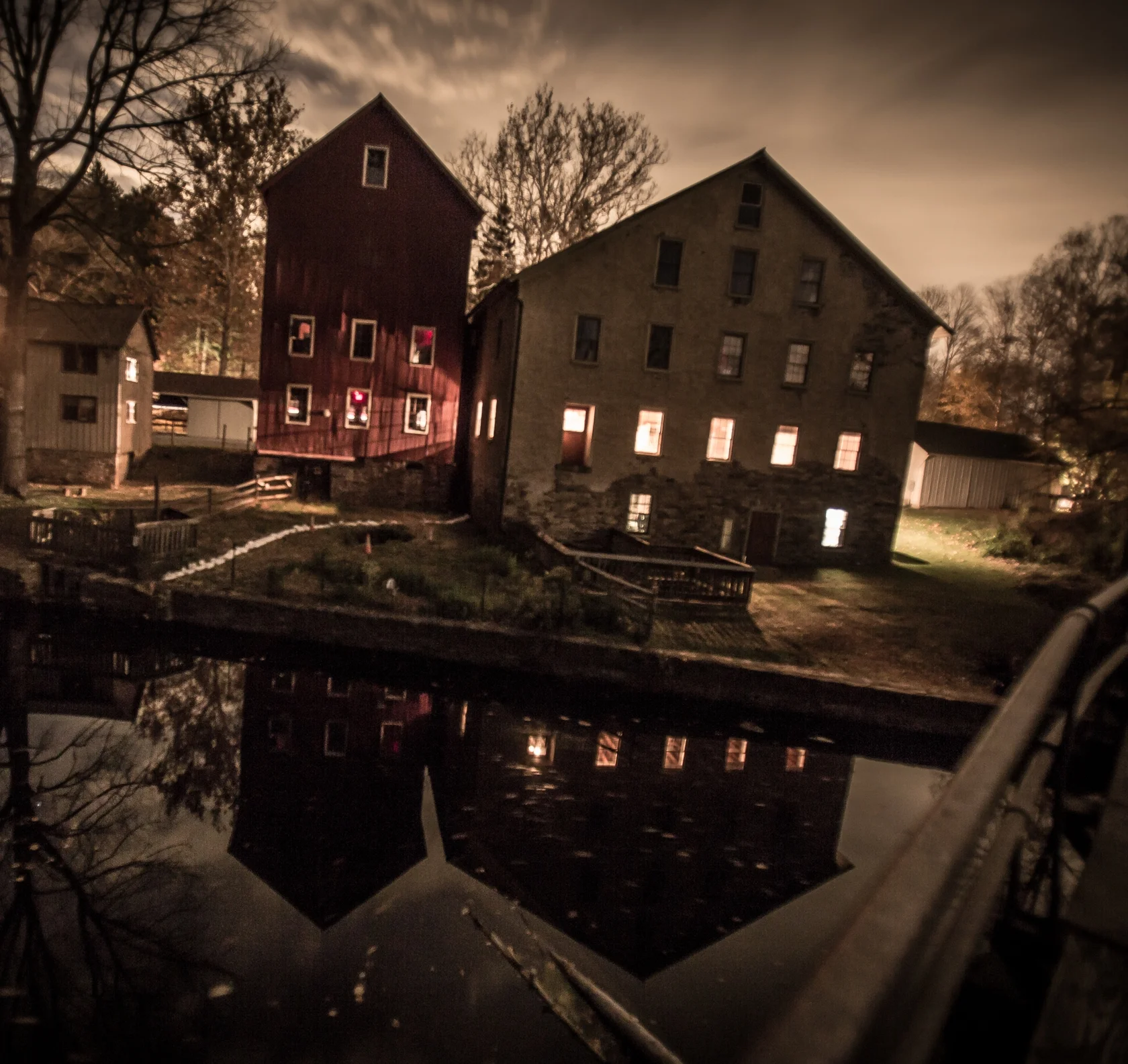 prallsville-at-night_pilsner.jpg