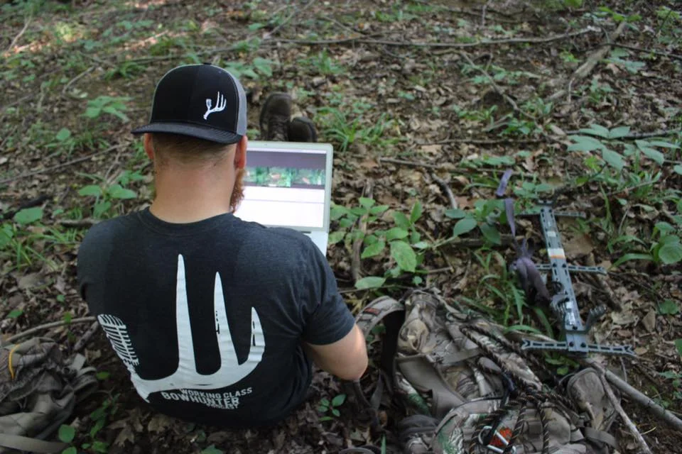 whitetail experiencehat.jpeg