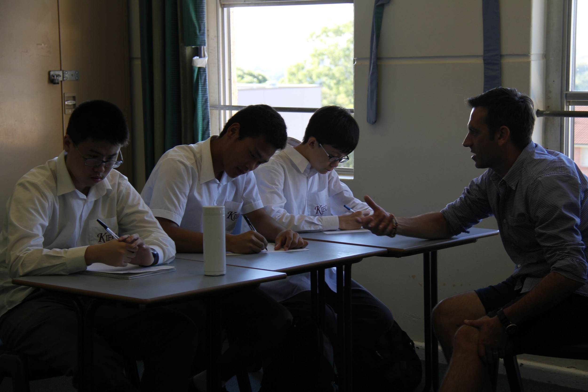 Deputy Storyteller Russ with students at Kogarah Intensive English Centre