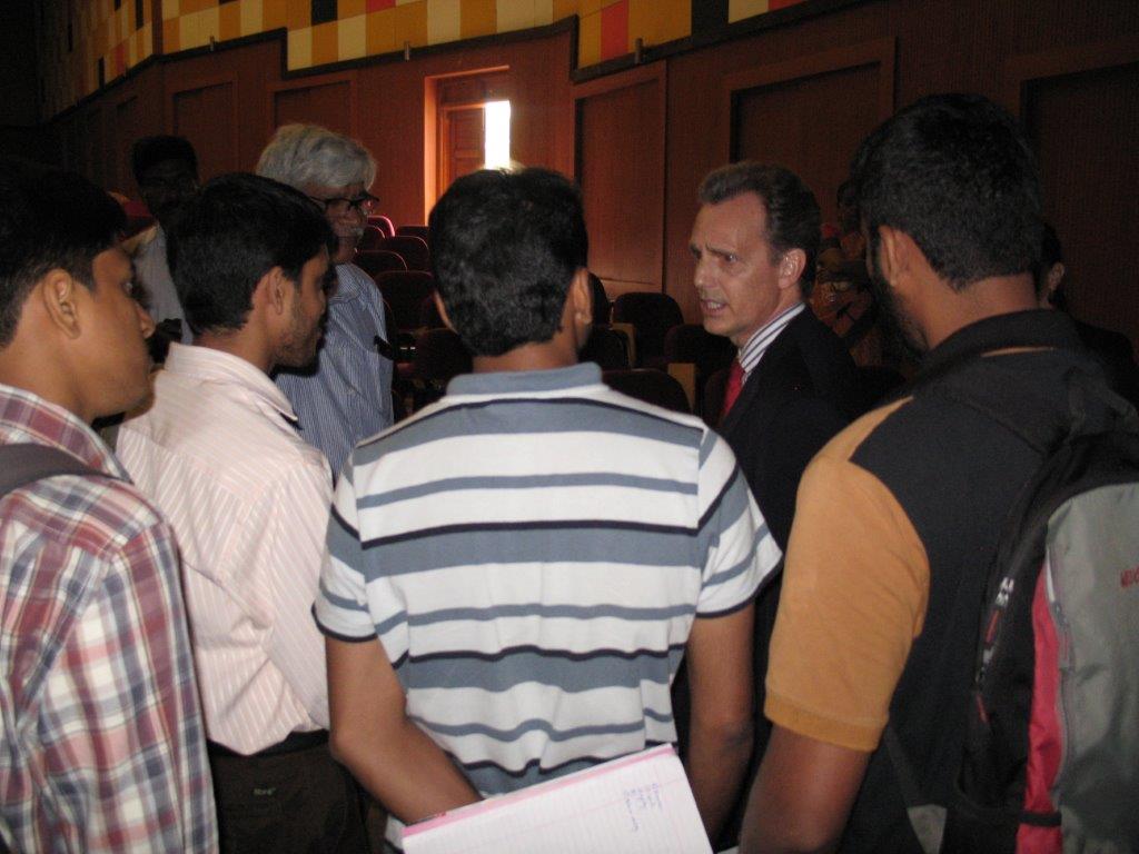 David Wiebers, M.D., during Q&A session after the Theory of Reality presentation at Mangalore University.