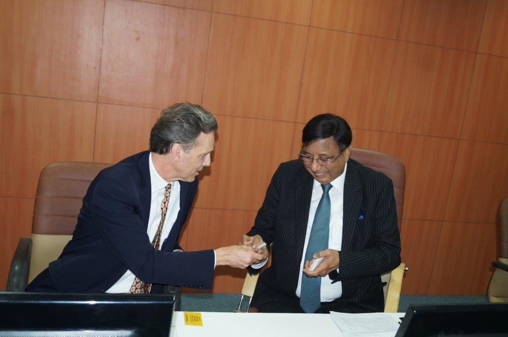 David Wiebres, M.D., at Amity University Delhi campus with Amity Chancellor Dr. Ashok Chauhan on November 9, 2015.