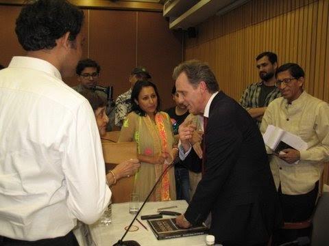 David Wiebers, M.D., greeting audience members after delivering Theory of Reality talk at the India International Centre, November 10, 2015. 