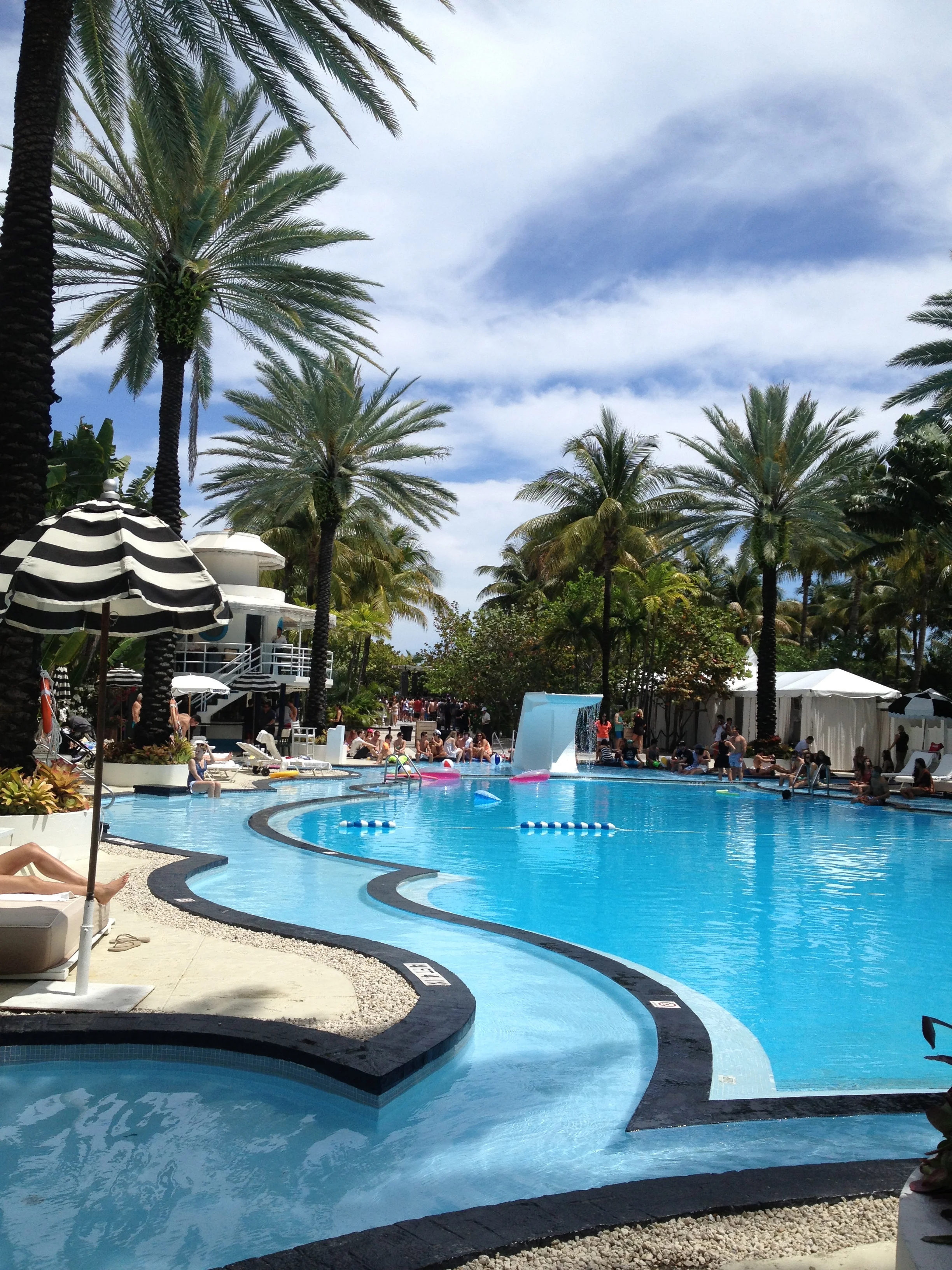The beautiful Raleigh Hotel where the Anjunabeats pool party took place.