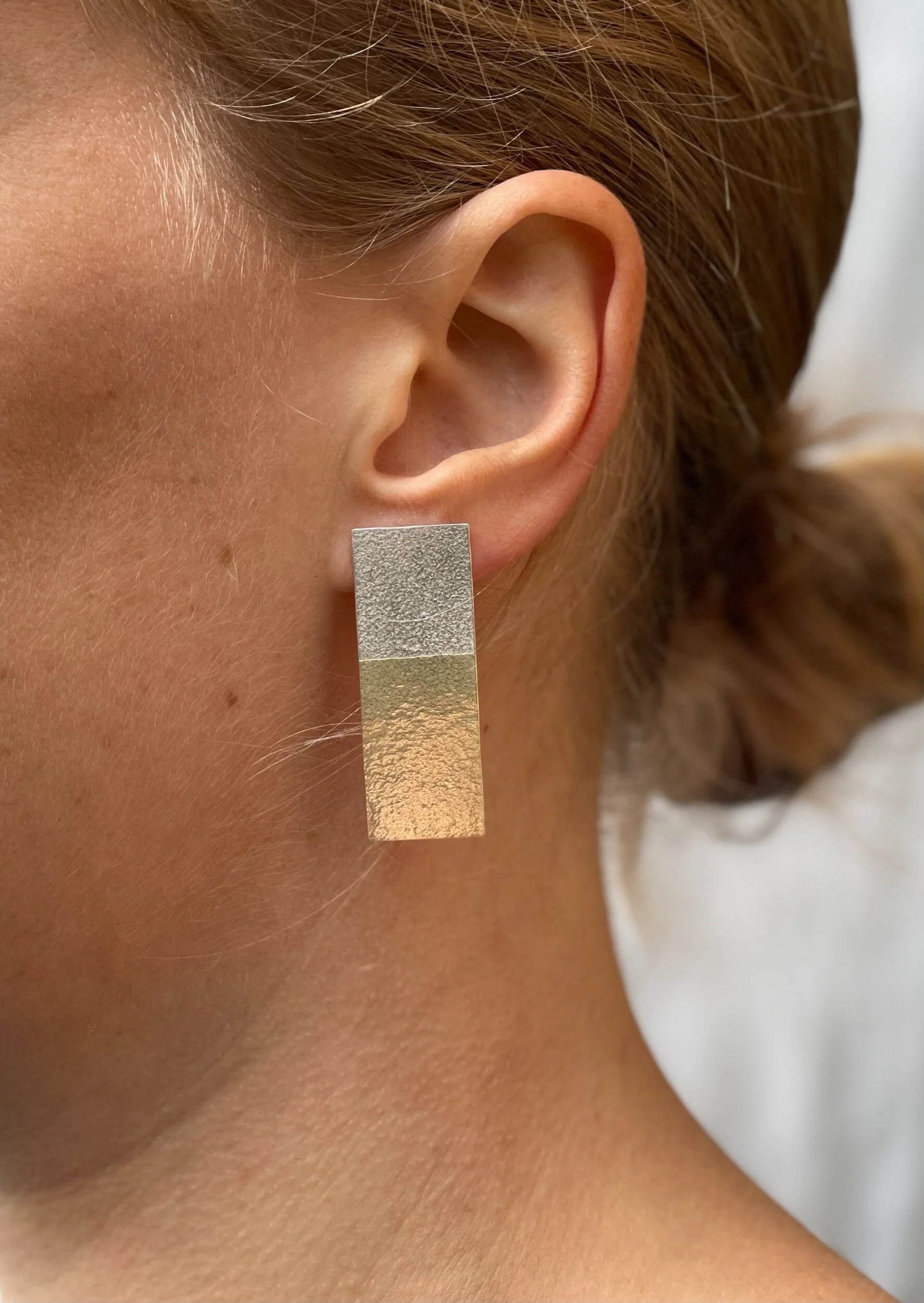 9CAB05F4-CD96-4005-A285-E553ED617826