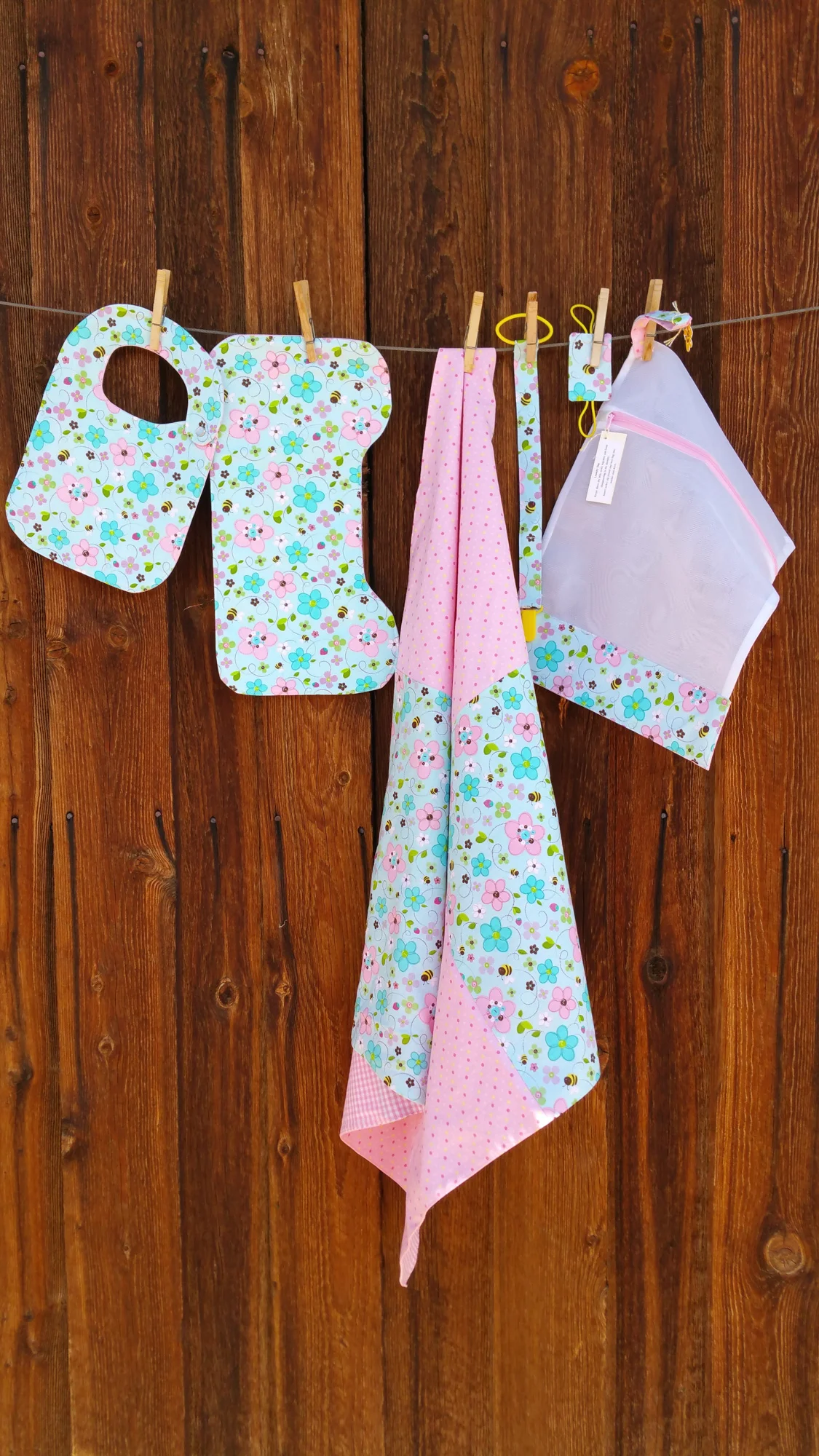 HUGHES cathie - misc baby items - blue_.jpg