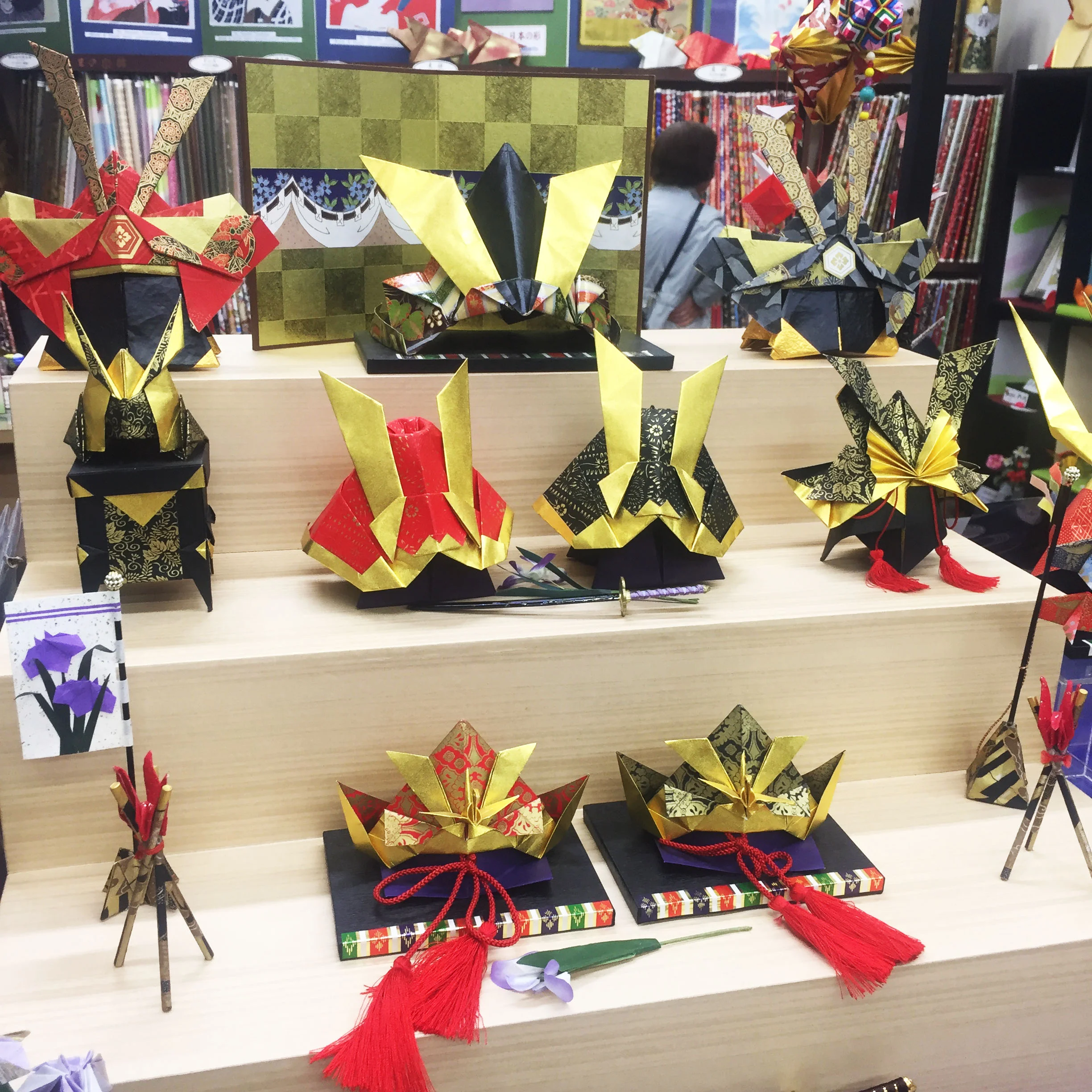 samurai helmets origami kaikan.jpg