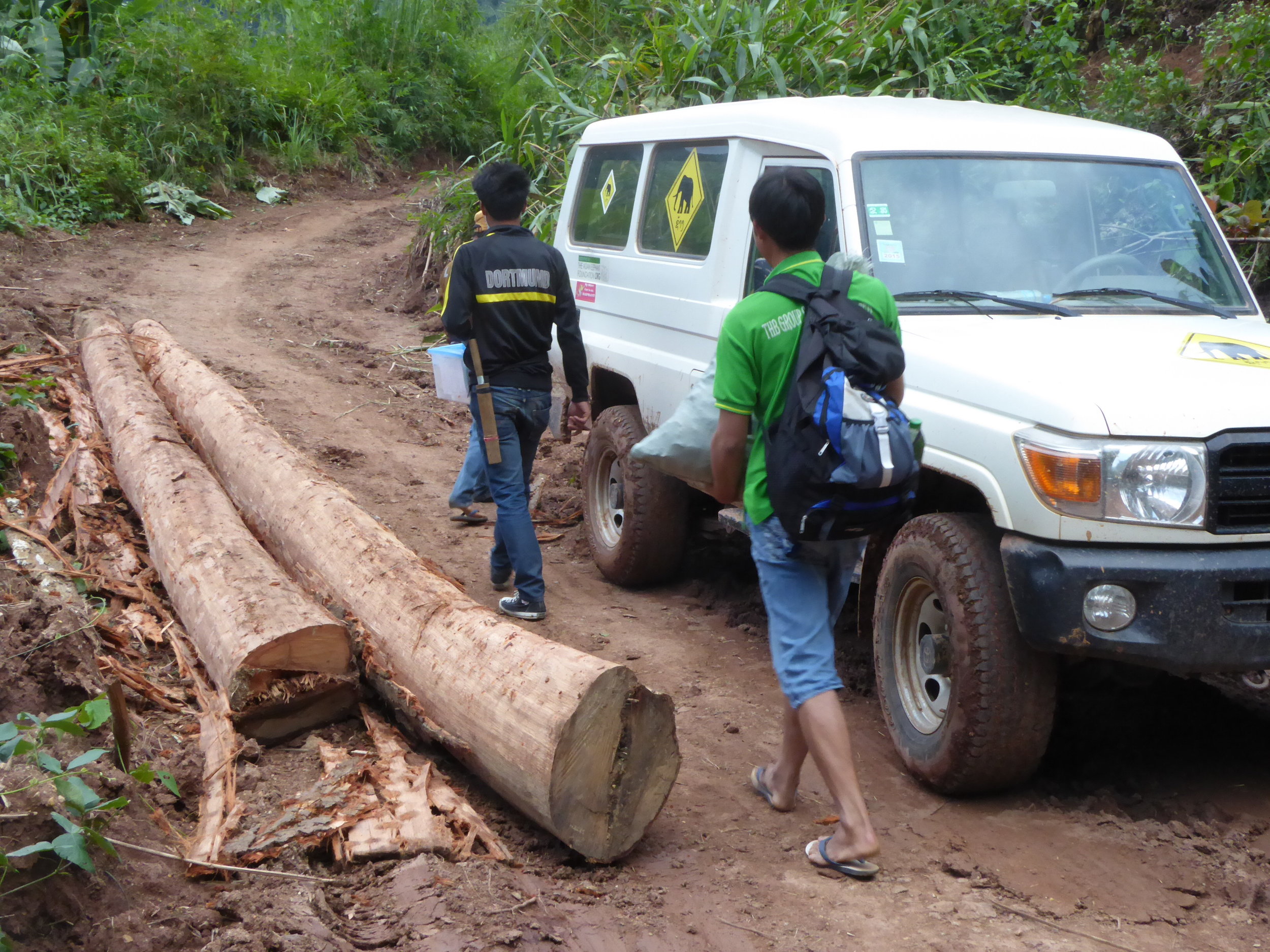 Laos Mobile Elephant Clinic