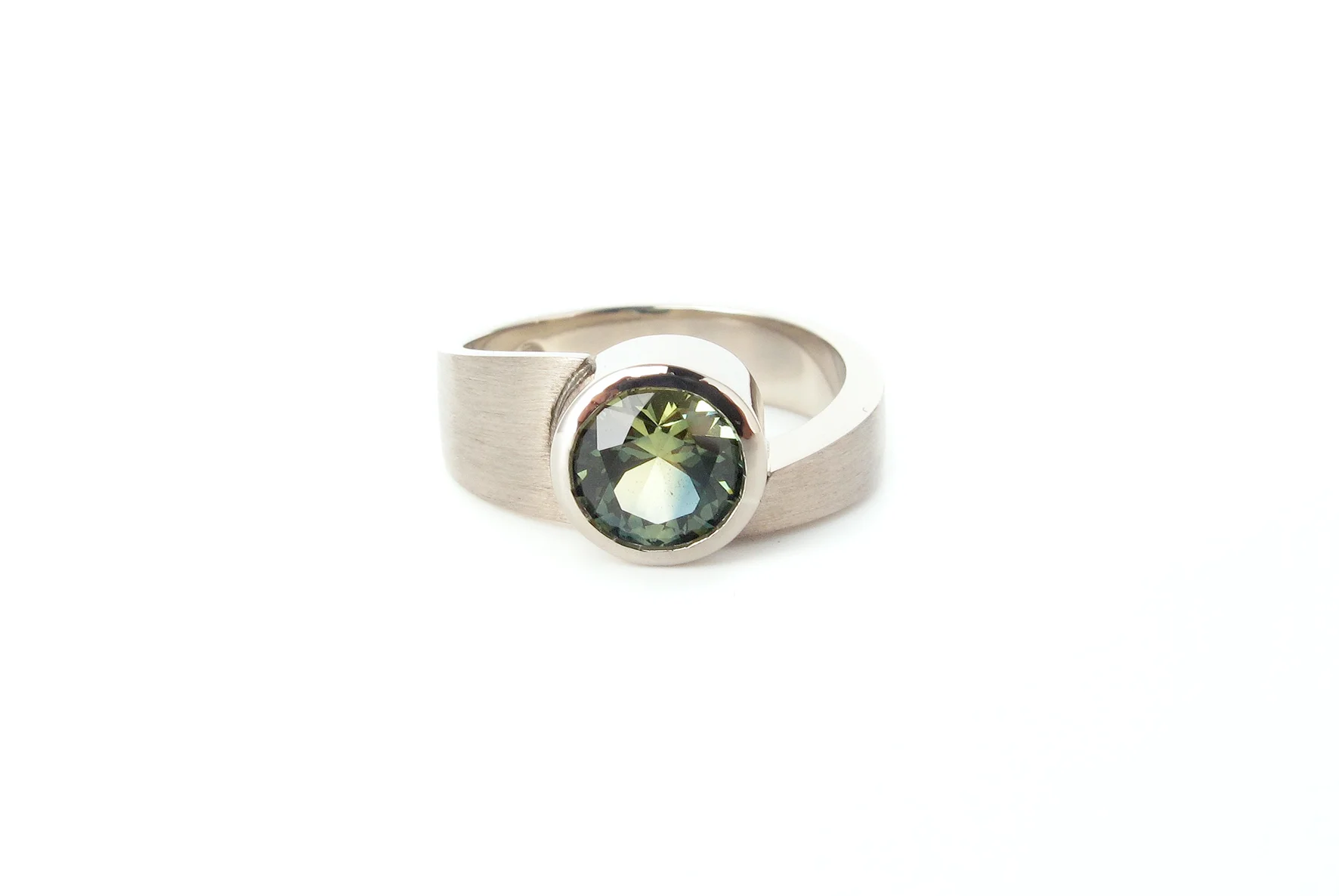 Parti sapphire asymmetrical ring