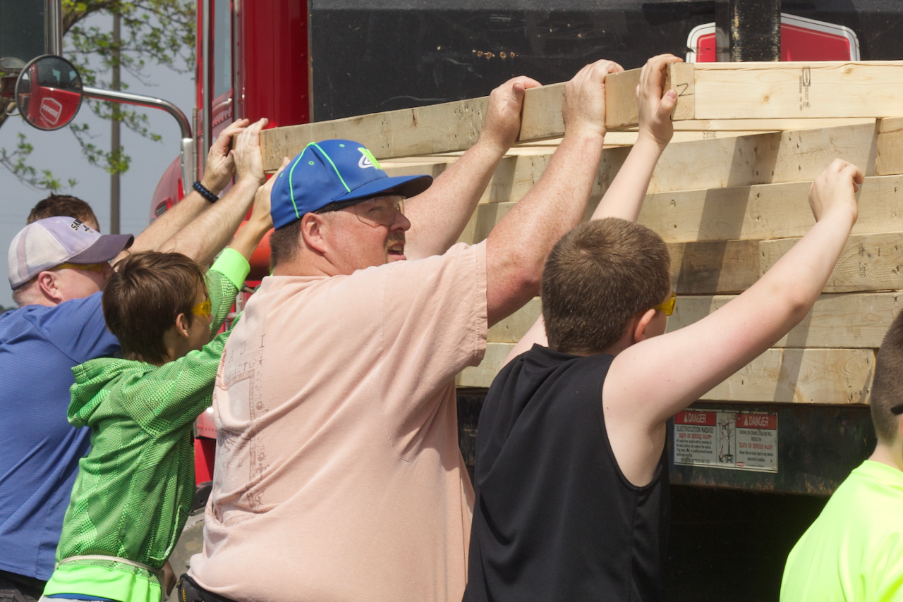 Habitat Wall Build 2018 for Social Media - 36 of 65.png