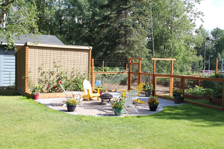 10 Modern Fence Designs That Make Homes Look More Expensive