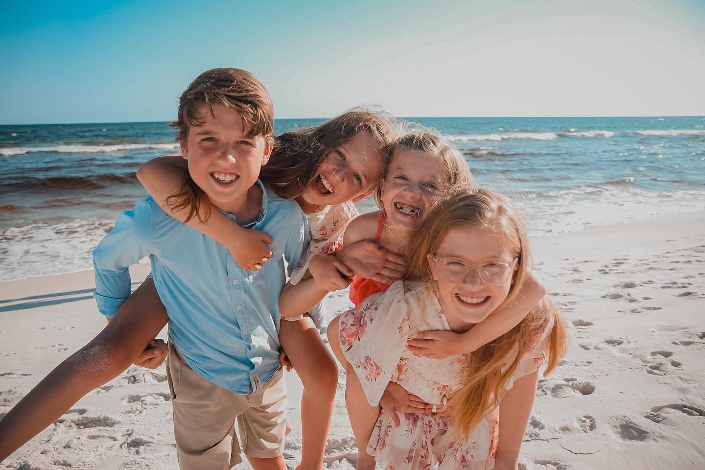 it&rsquo;s summer vacation season!! 😎 are you and your family vacationing to scenic #30A this summer?! what better way to remember your trip than by booking a professional photoshoot to capture the beautiful smiles and precious memories you made at 