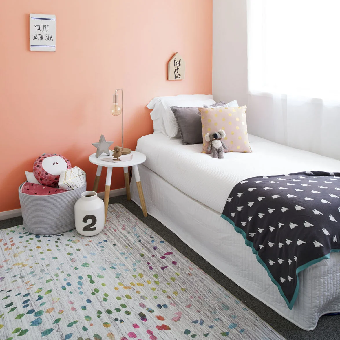 THREE-BIRDS-kids_bed.jpg