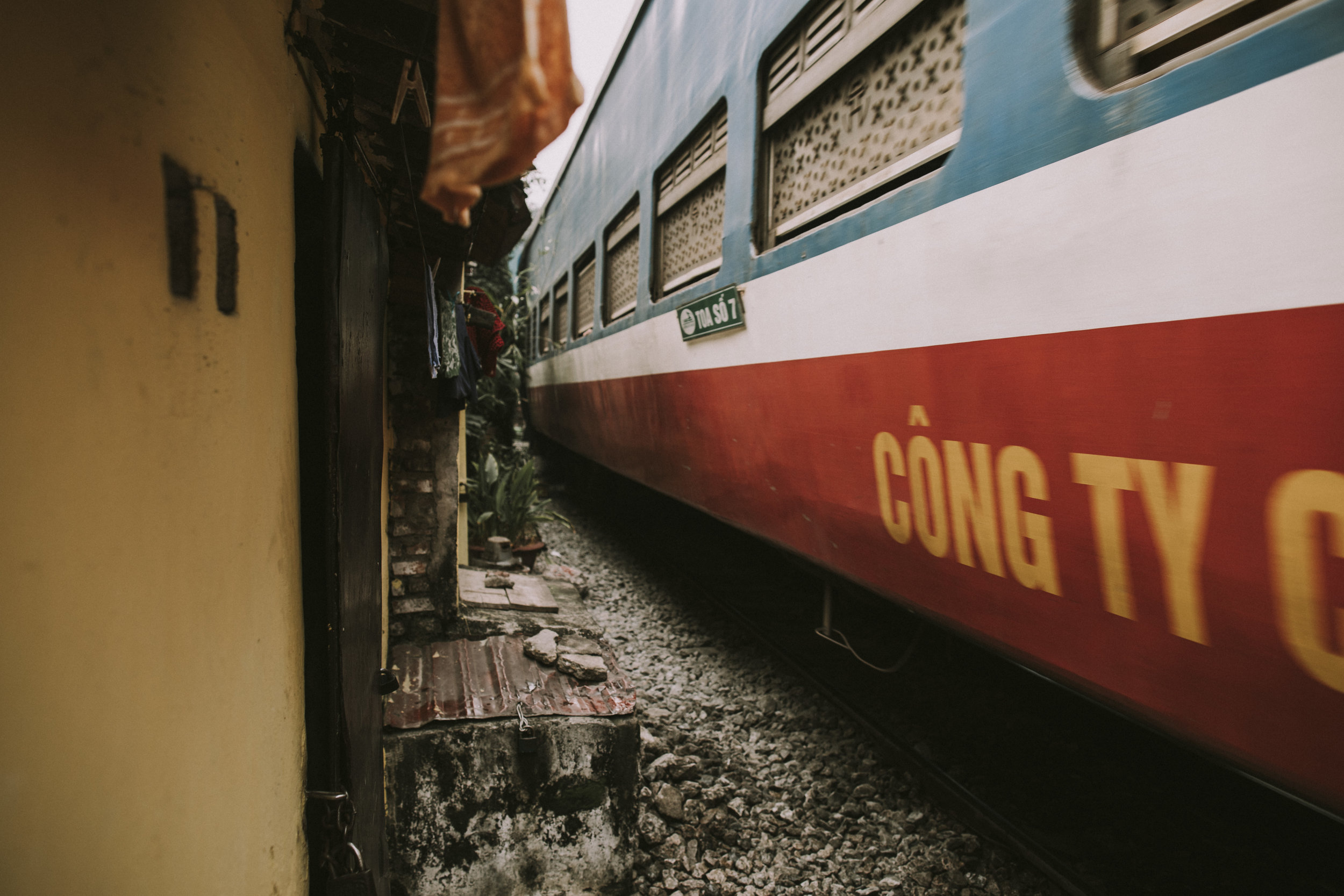 Train passing through Hanoi