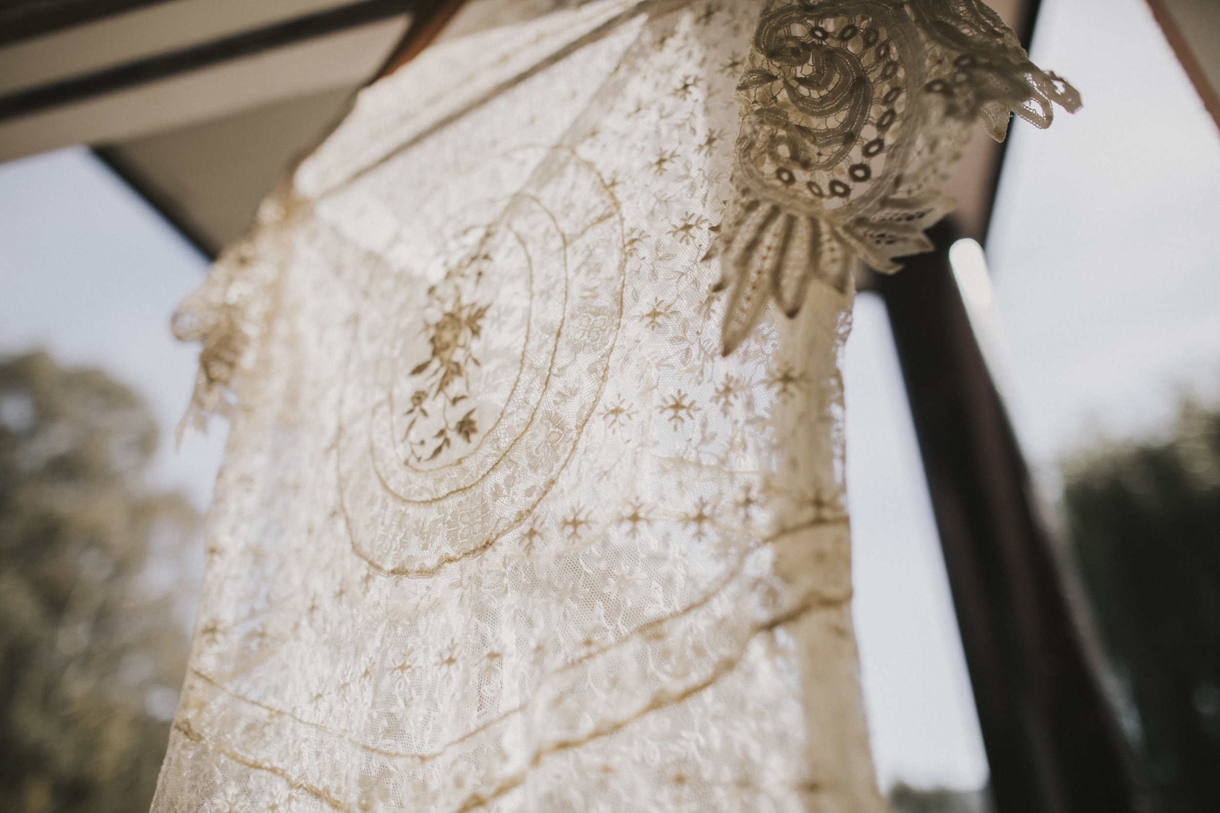 vintage lace wedding dress 
