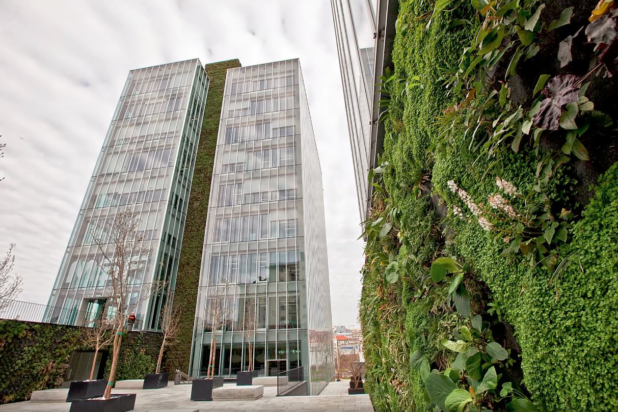 Nature Towers Lisbon. Source: http://blog.imobiliario.com.pt/2015/05/b-prime-coloca-revisores-oficiais-de.html
