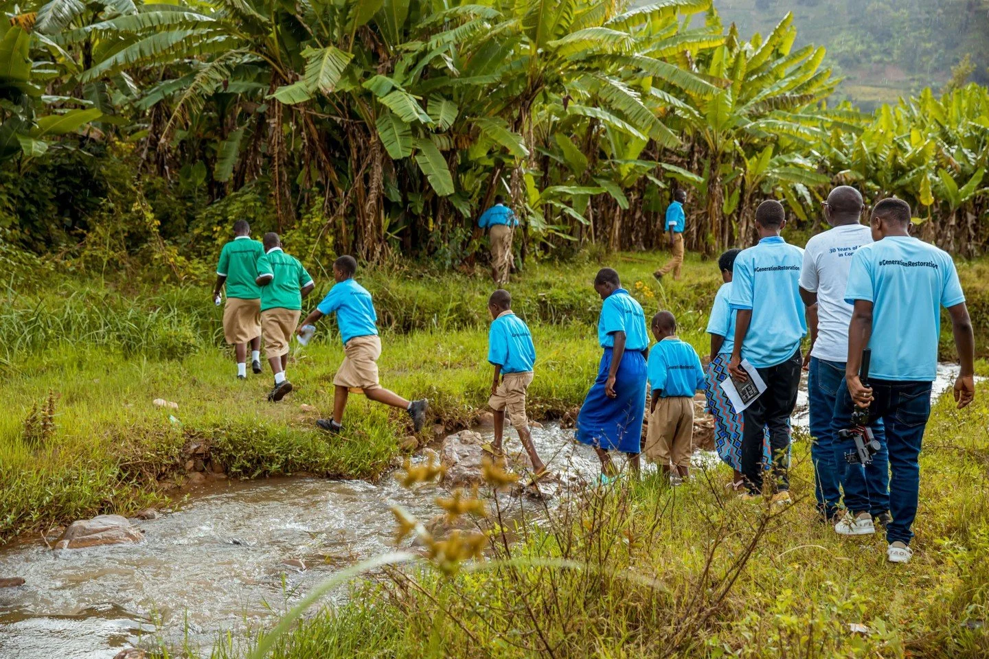 Stories from the @leaf_int network! 🍃 In Rwanda, the @arcos4nature have been busy transforming school grounds into outdoor learning spaces through the Learning About Ecosystems and Forests (LEAF) programme.

🌐 By connecting learners with nature, sc